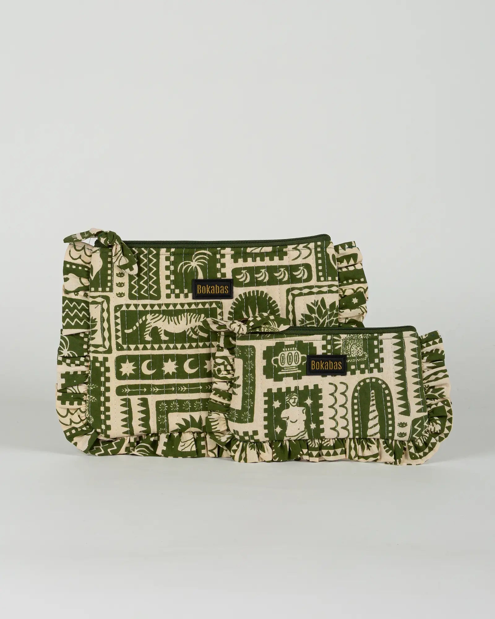 Pochette matelassée à froufrous Art, vue de face – Bokabas