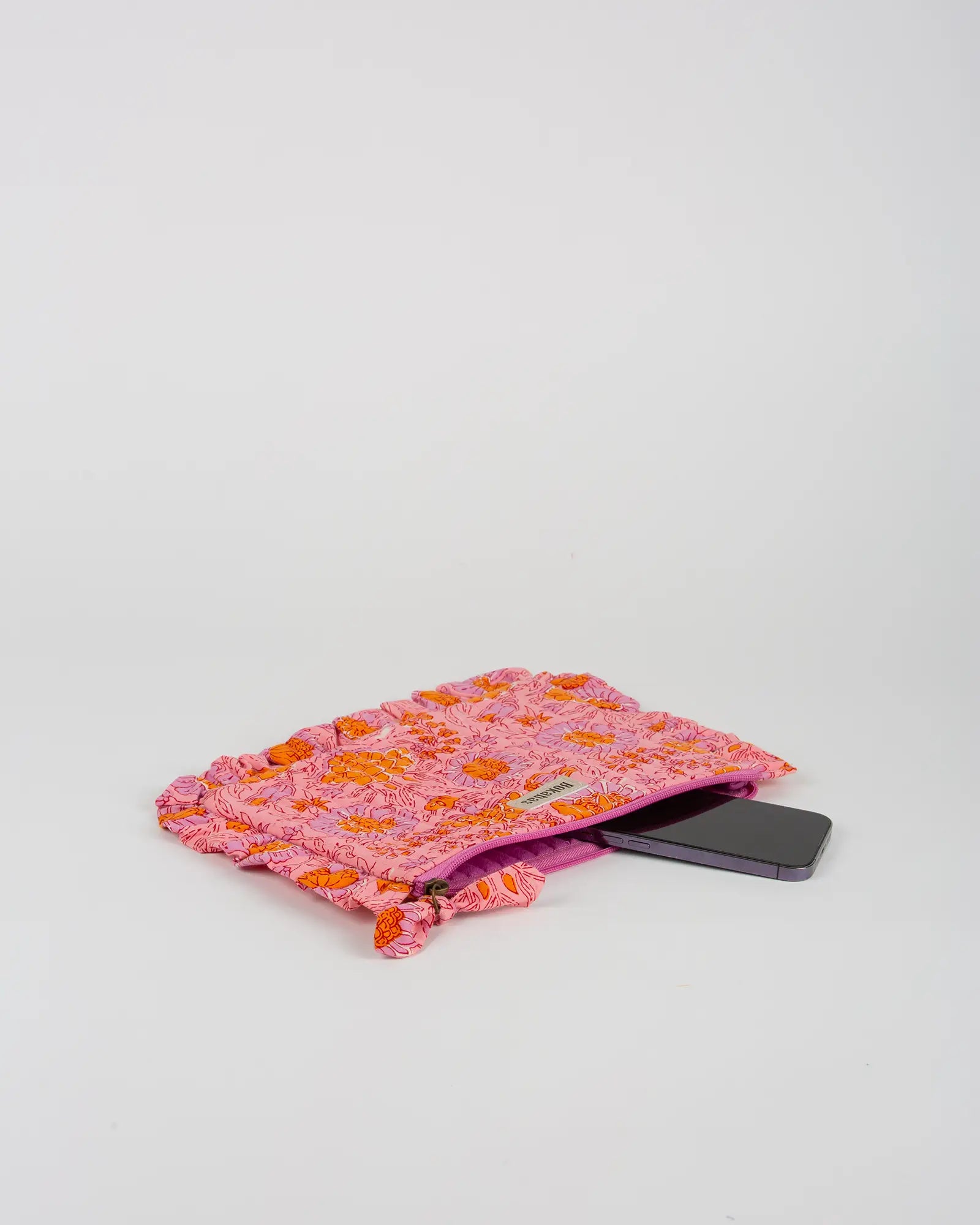 Pochette matelassée à froufrous Bokabas, imprimé Marie rose fleuri, vue de dessus