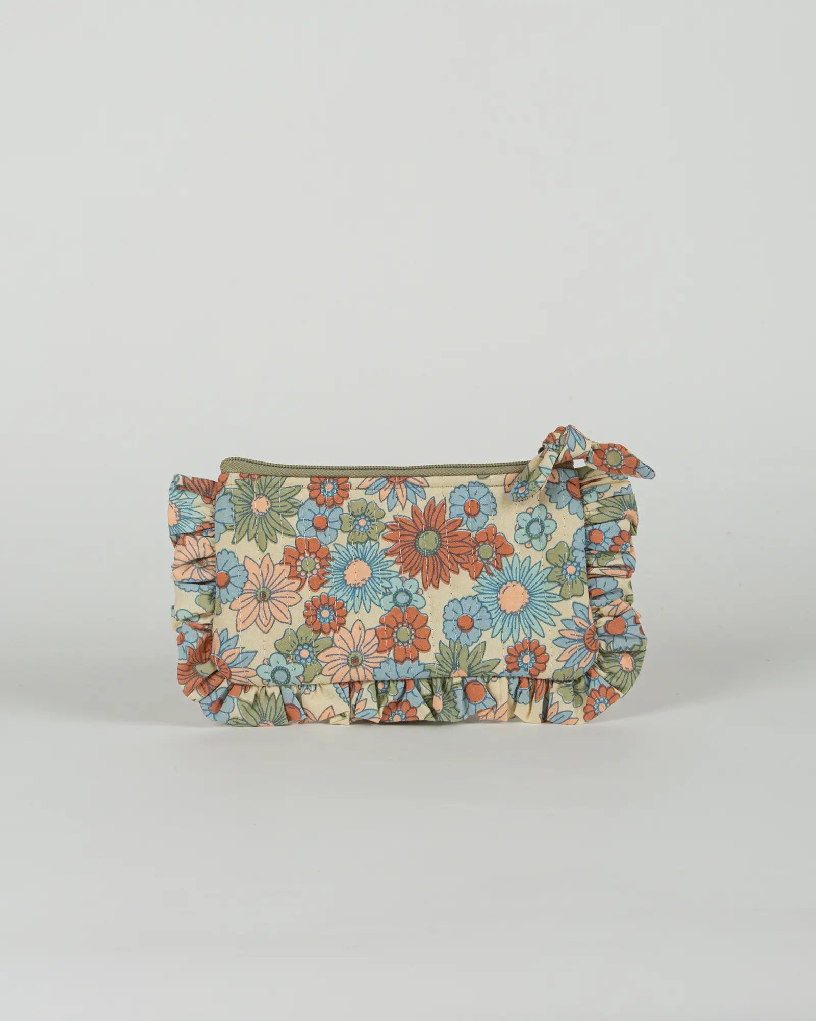 Pochette matelassée à froufrous Retro, vue de dos – Bokabas
