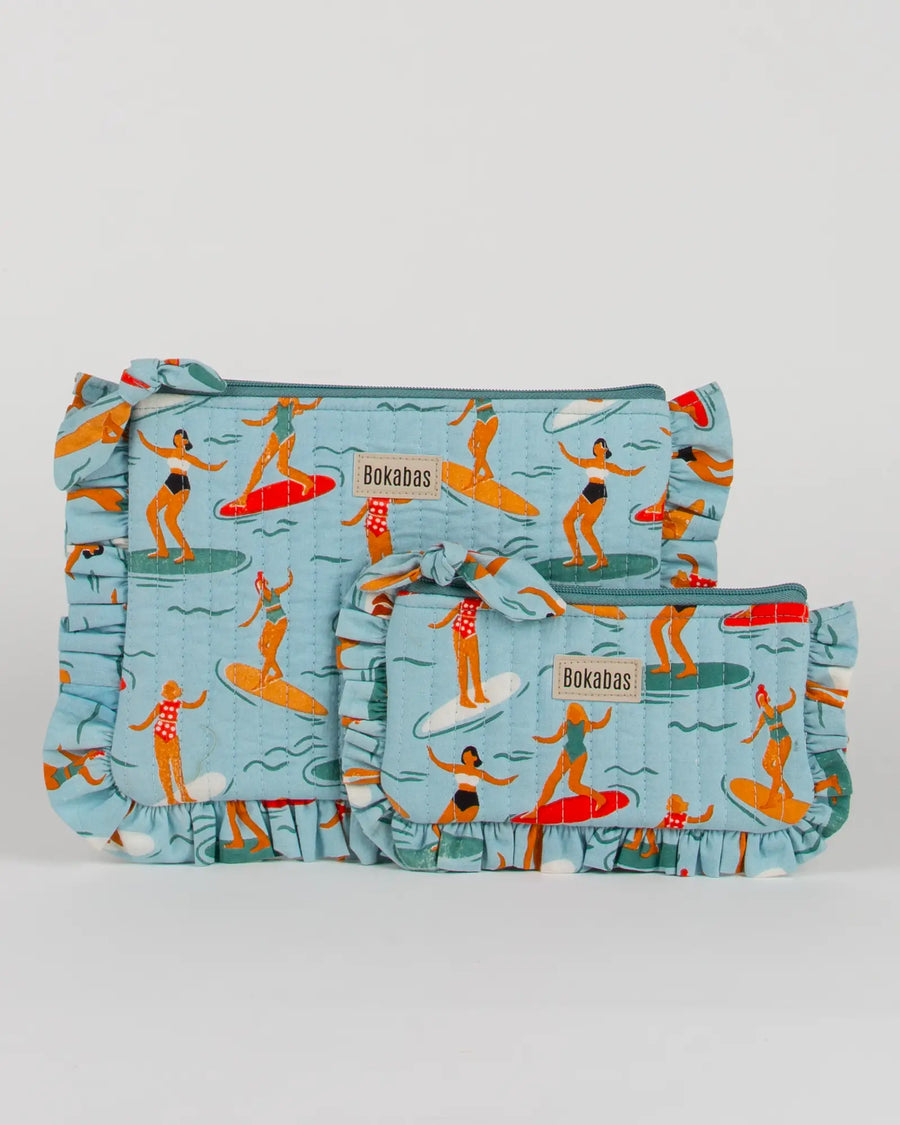 Pochette matelassée à froufrous Surf, vue de face – Bokabas