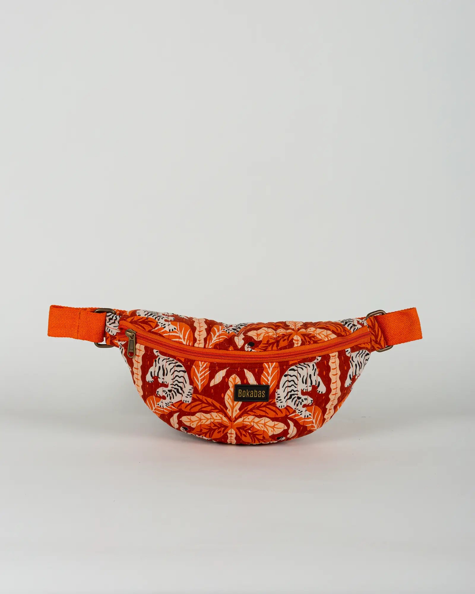 Sac banane matelassé Bokabas, imprimé Tropique palmier et guépard orange, vue de face