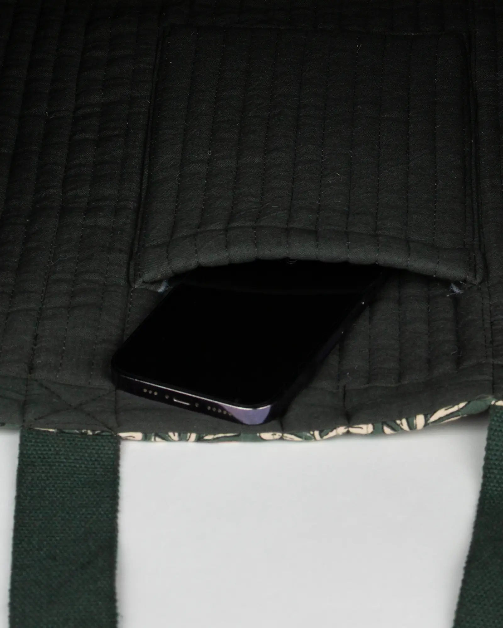 Sac cabas réversible en tissu matelassé Bokabas, imprimé Dema vert kaki, vue de l'intérieur