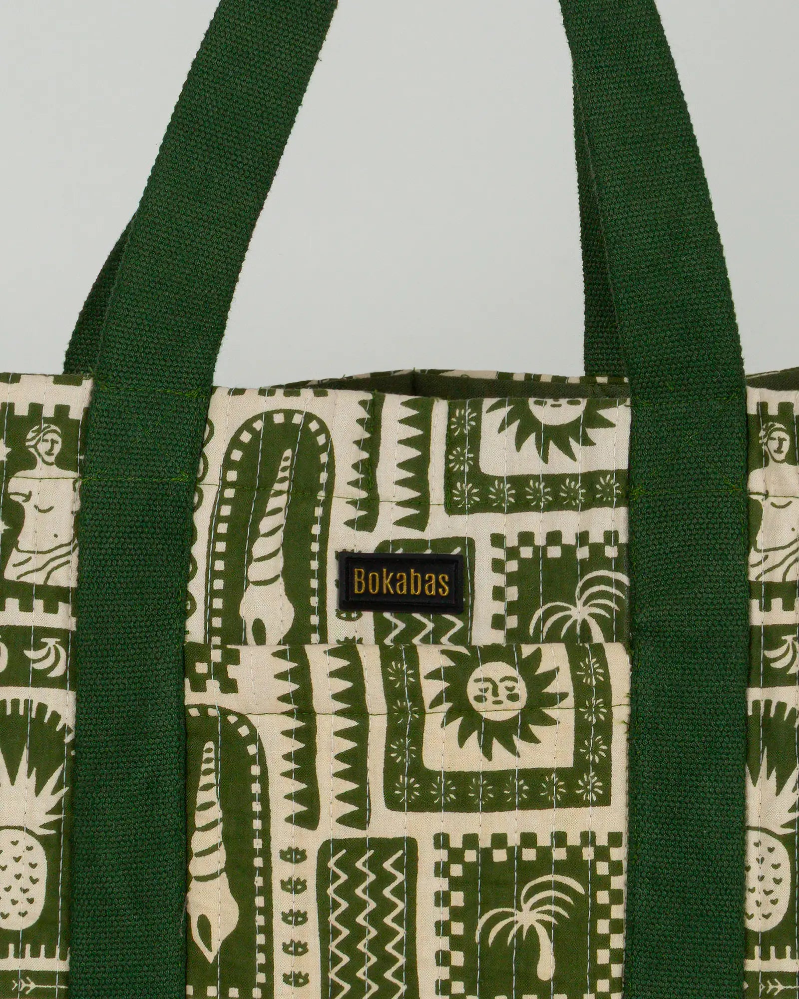 Sac cabas en tissu matelassé Bokabas, imprimé Art vert kaki et beige, zoom sur la matière