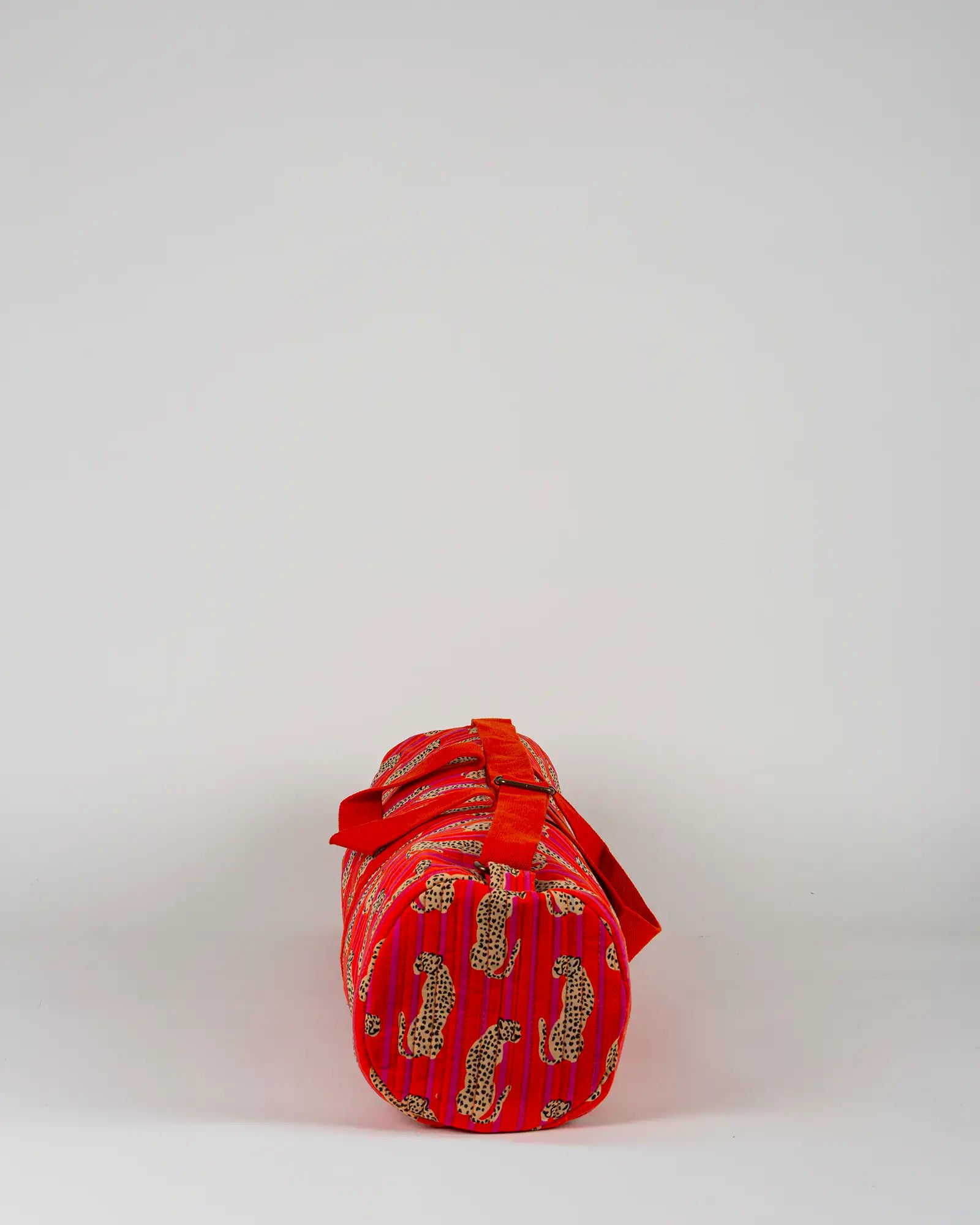 Sac de yoga en tissu matelassé Bokabas, imprimé Guépard rayé orange et rose, vue de profil
