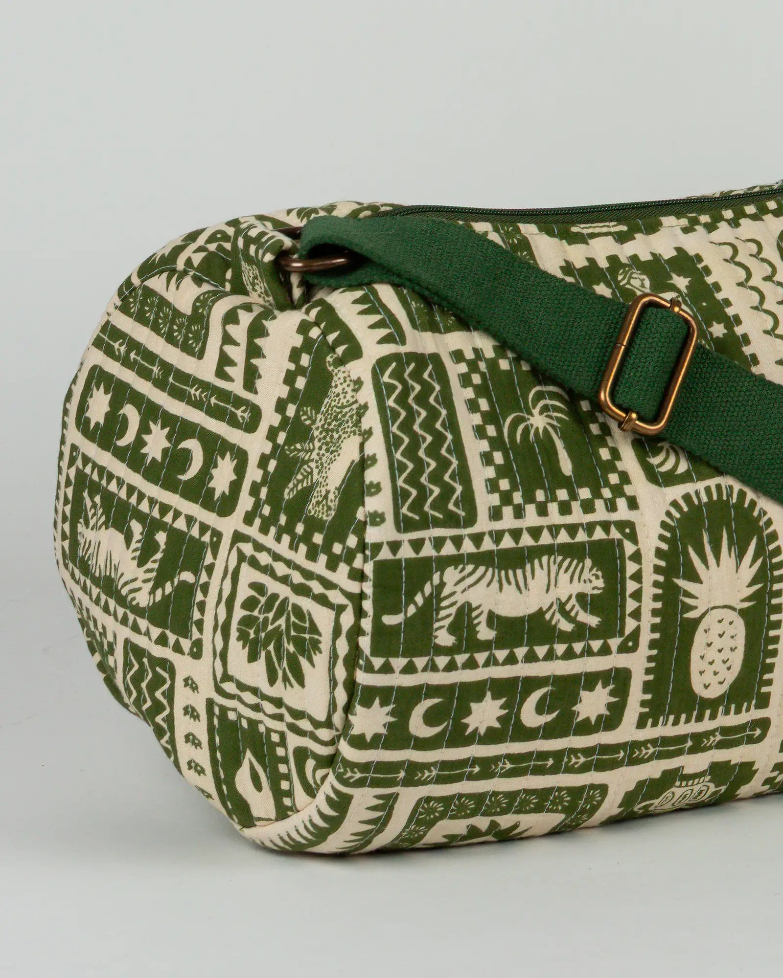 Sac de yoga en tissu matelassé Bokabas, imprimé Art vert kaki et beige, zoom sur la matière