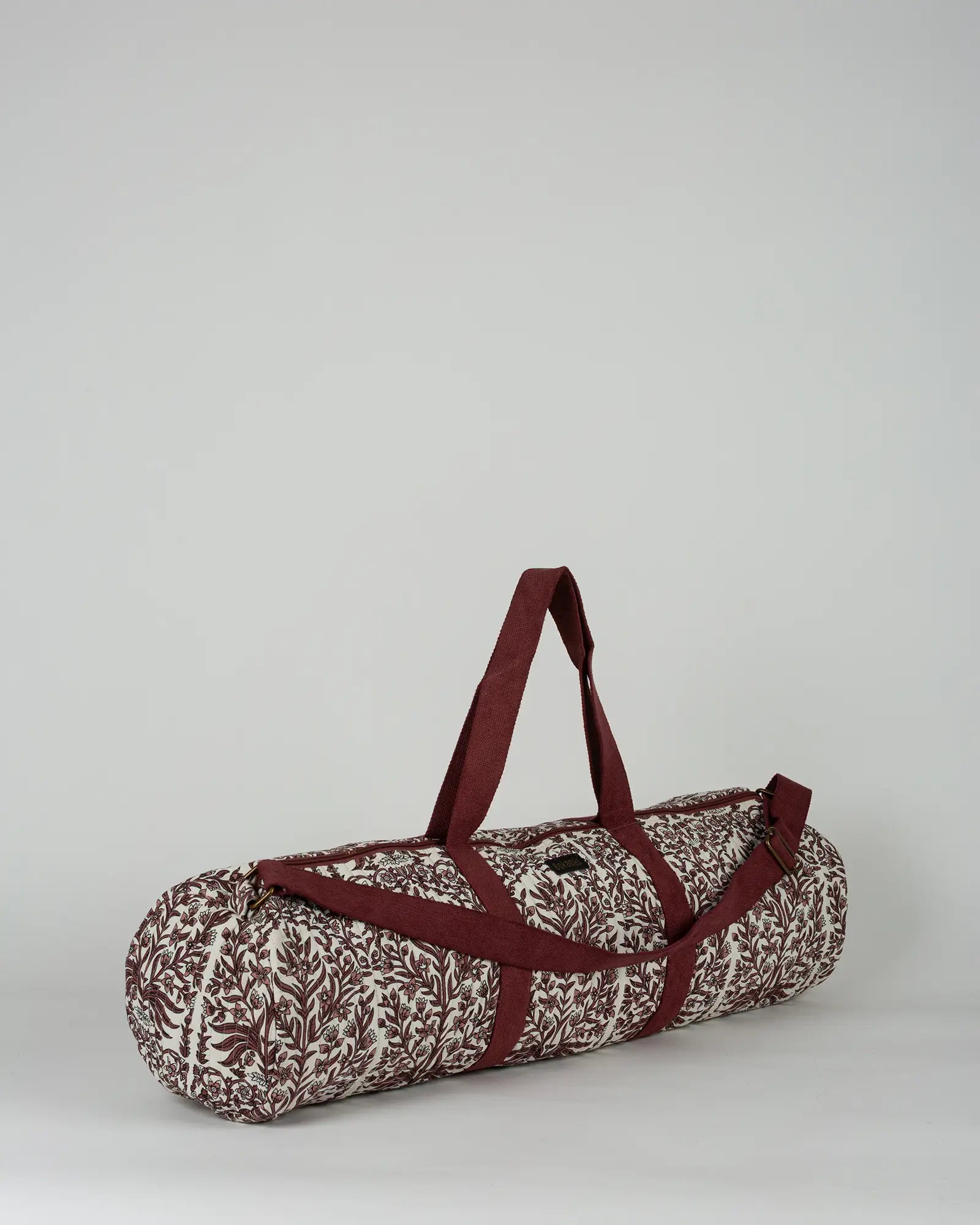 Sac de yoga en tissu matelassé Bokabas, imprimé Vale fleuri marron et blanc, vue de trois-quarts