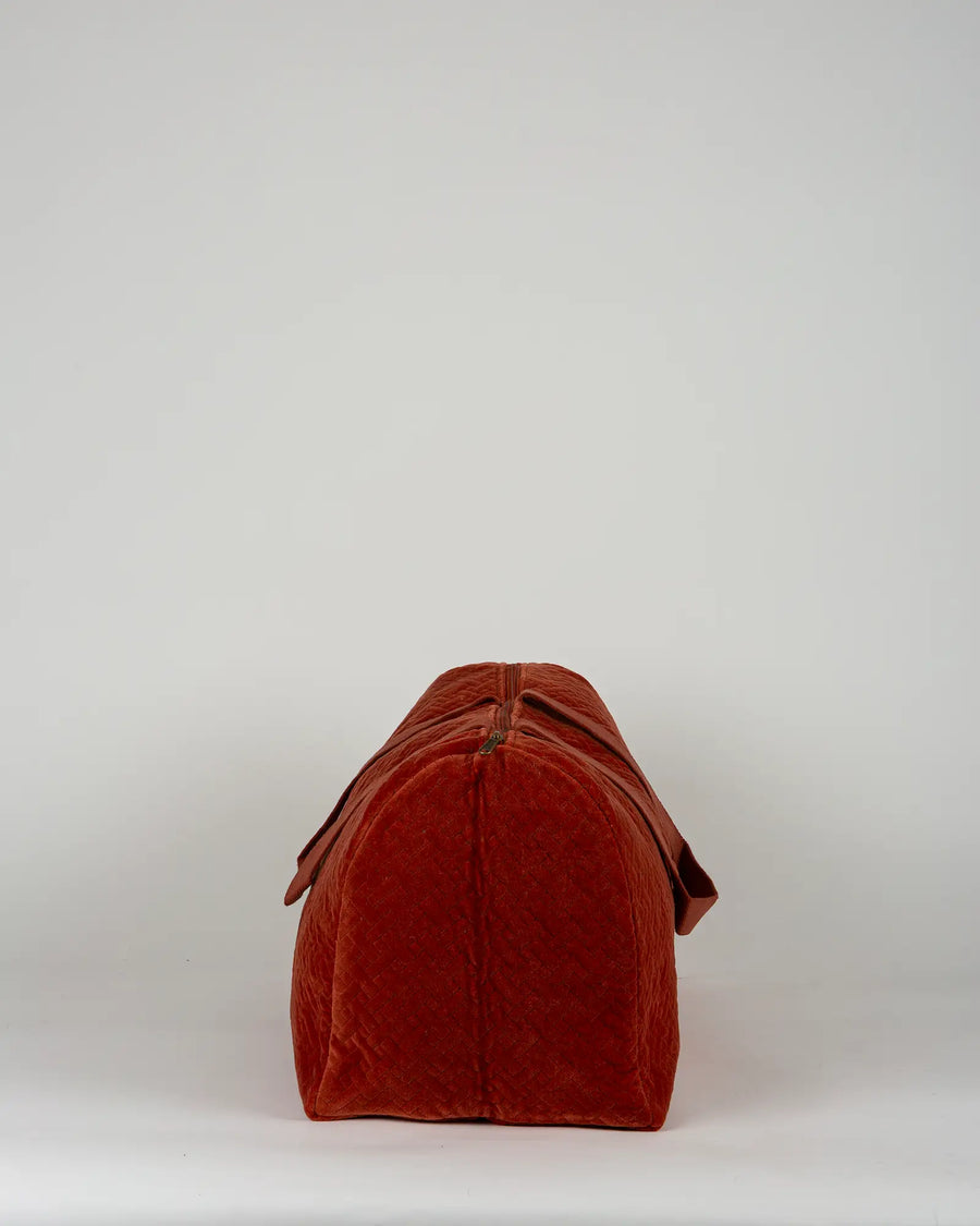 Sac week-end en velours côtelé Bokabas, terracotta, vue de profil