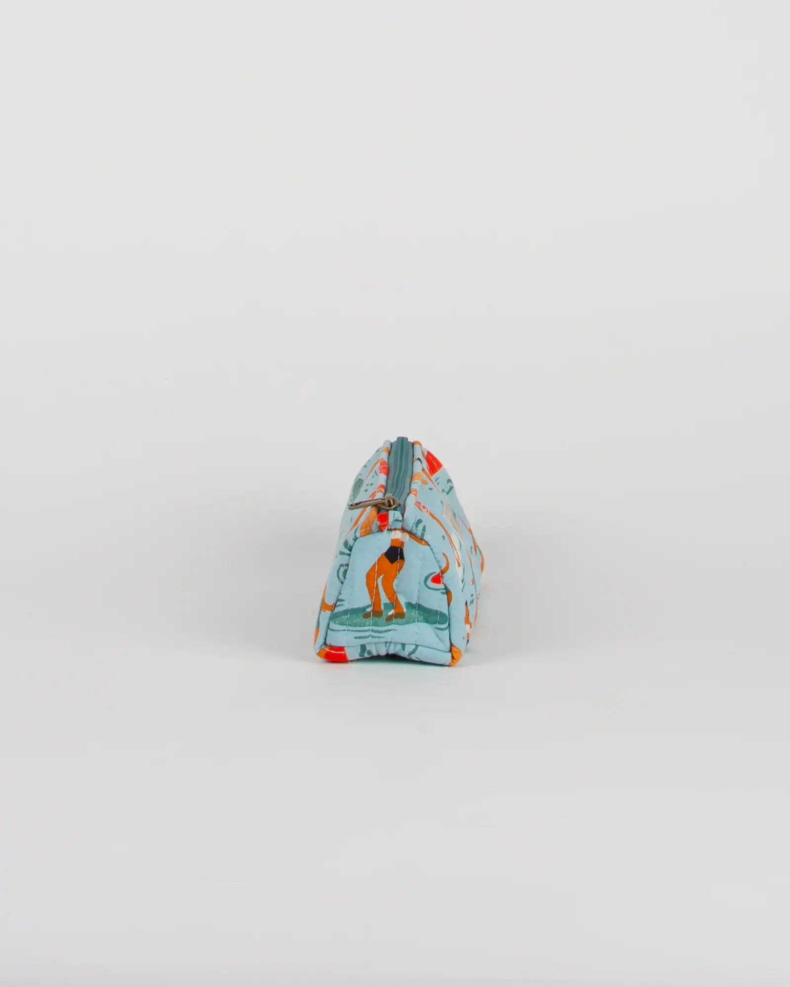 Trousse à crayons scolaire matelassée Bokabas, imprimé Surf bleu, vue de profil