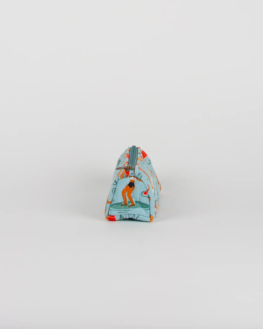 Trousse à crayons scolaire matelassée Bokabas, imprimé Surf bleu, vue de profil
