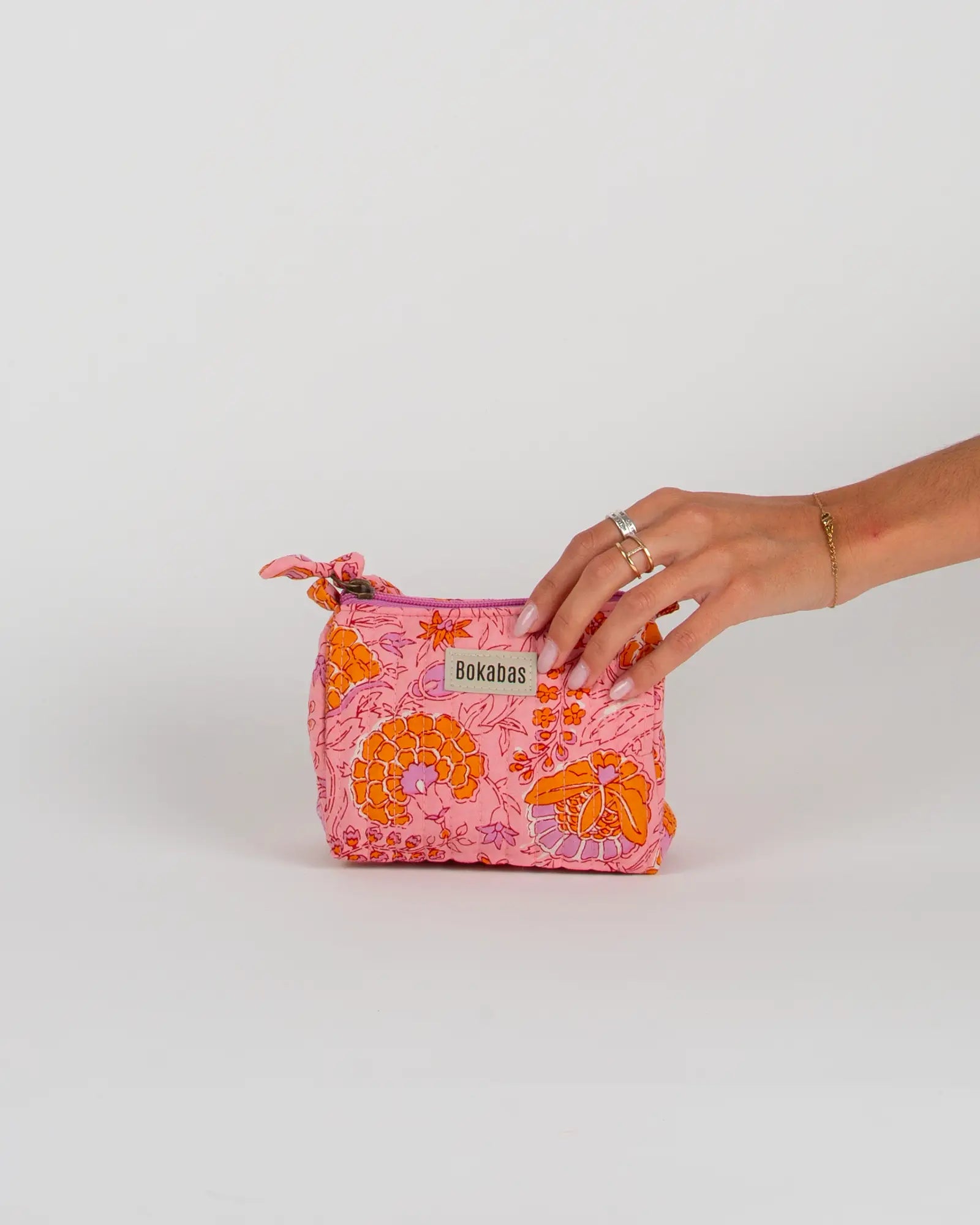 Trousse de toilette matelassée en coton Bokabas, imprimé Marie rose fleuri, vue de face
