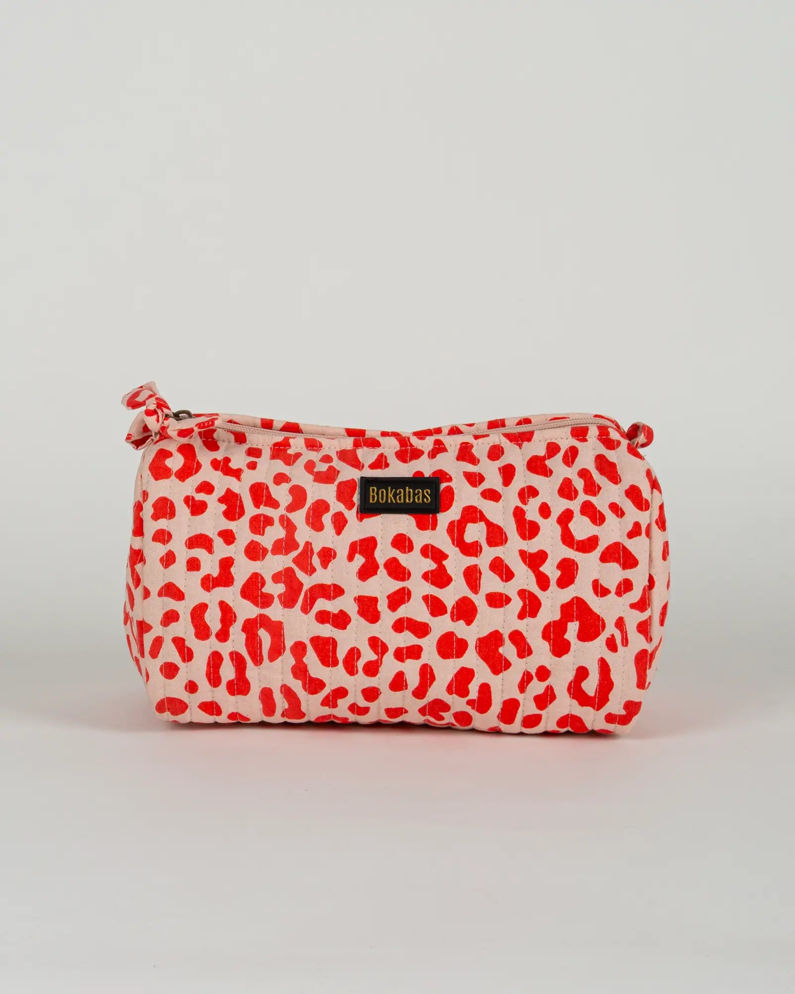 Trousse de toilette matelassée en coton Bokabas, imprimé Valentine léopard rouge et rose, vue de face