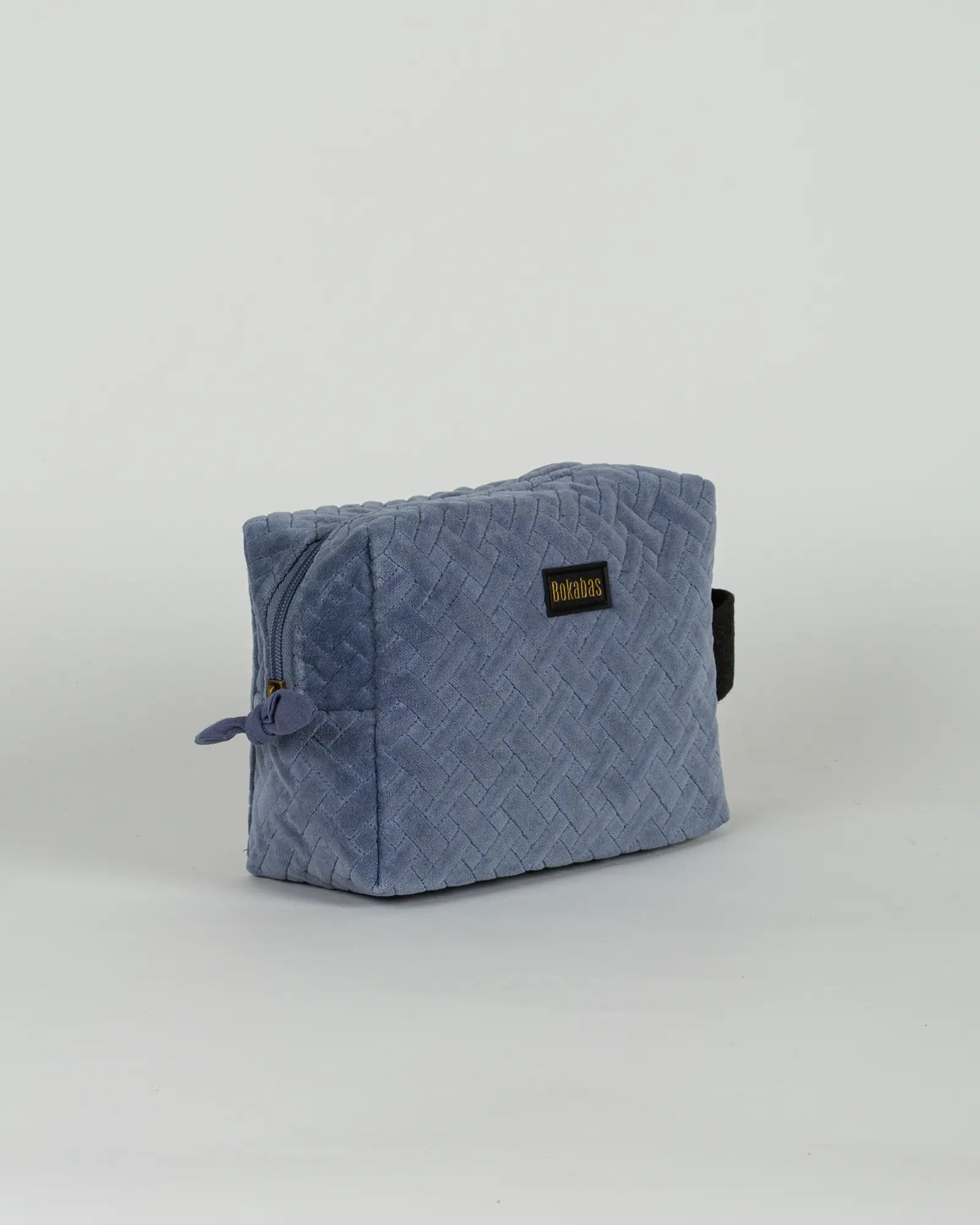Trousse de toilette en velours côtelé Bokabas, bleu ciel, vue de trois-quarts