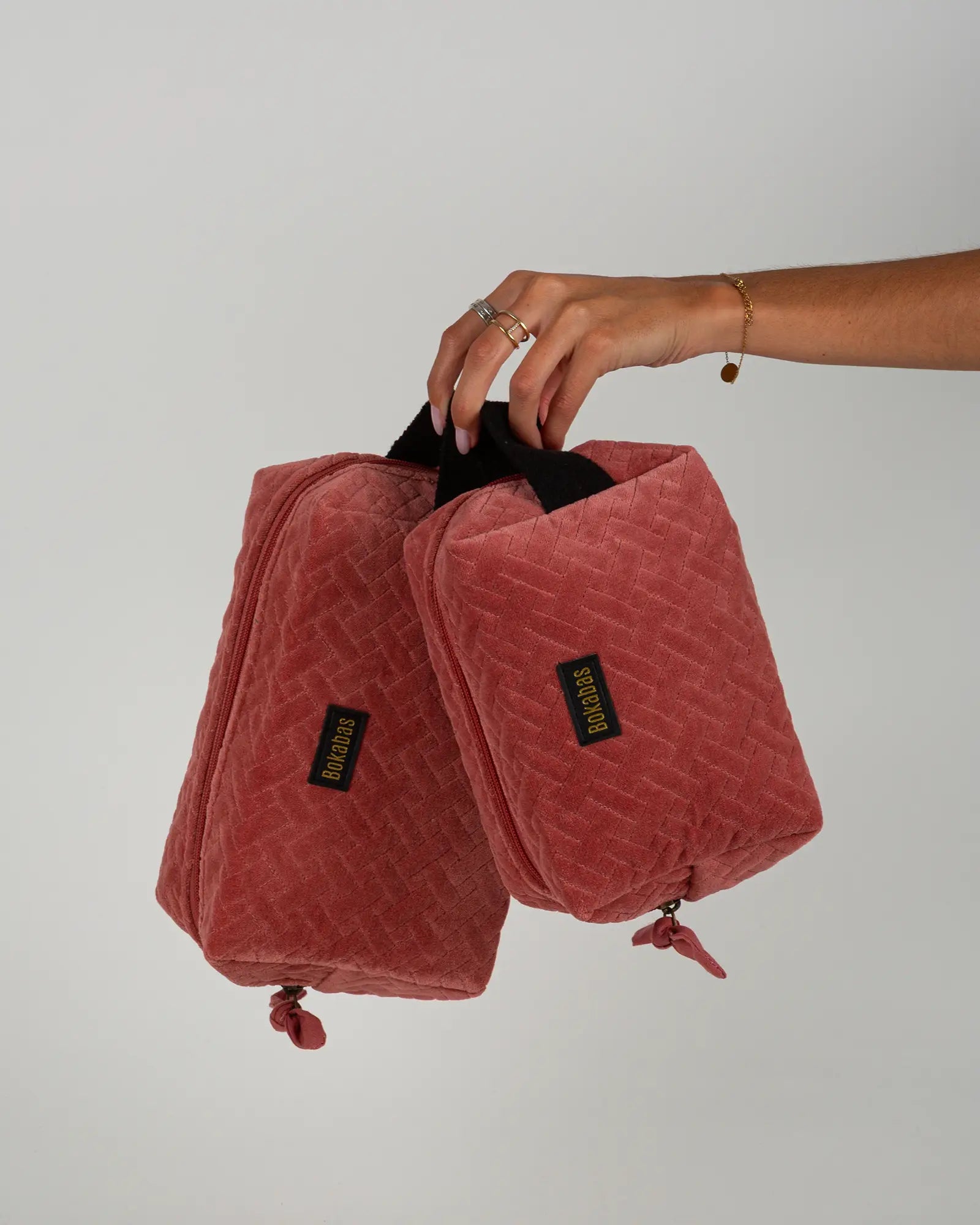 Trousse de toilette en velours côtelé Bokabas, rose framboise, vue de face
