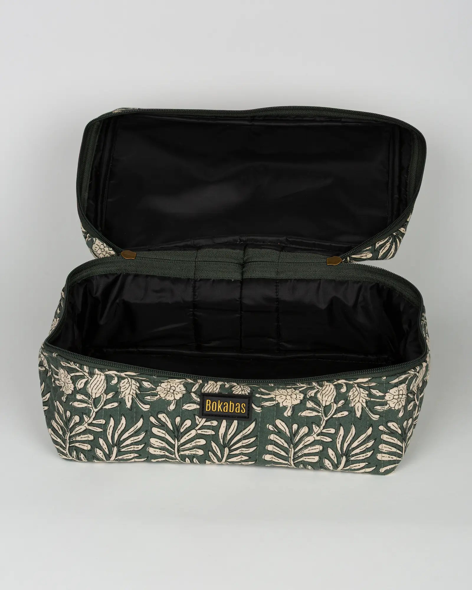Trousse vanity maquillage matelassée Bokabas, imprimé Dema vert kaki, vue de l'intérieur