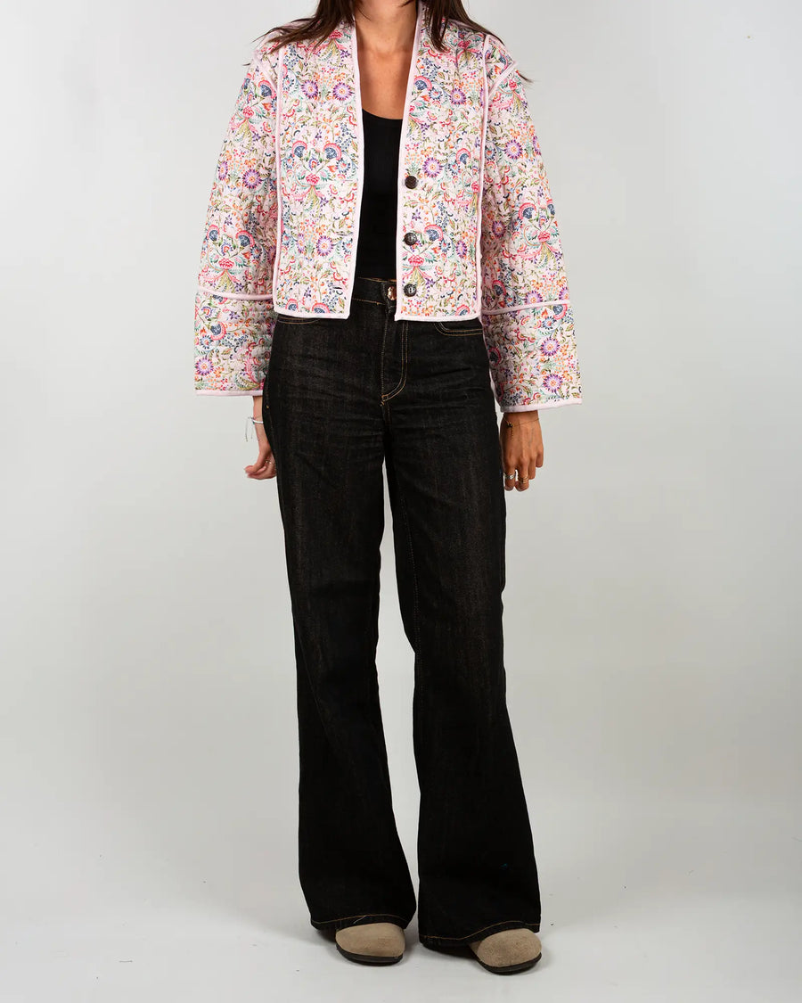 Veste kimono matelassée Bokabas, imprimé Febre blanc et rose fleuri, vue de face