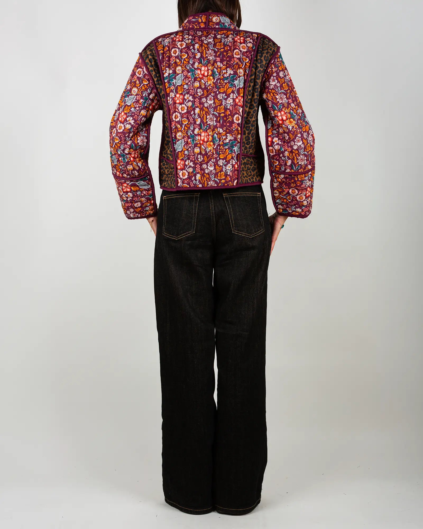 Veste kimono matelassée Bokabas, imprimé Morris Léopard, fleuri et léopard, vue de dos