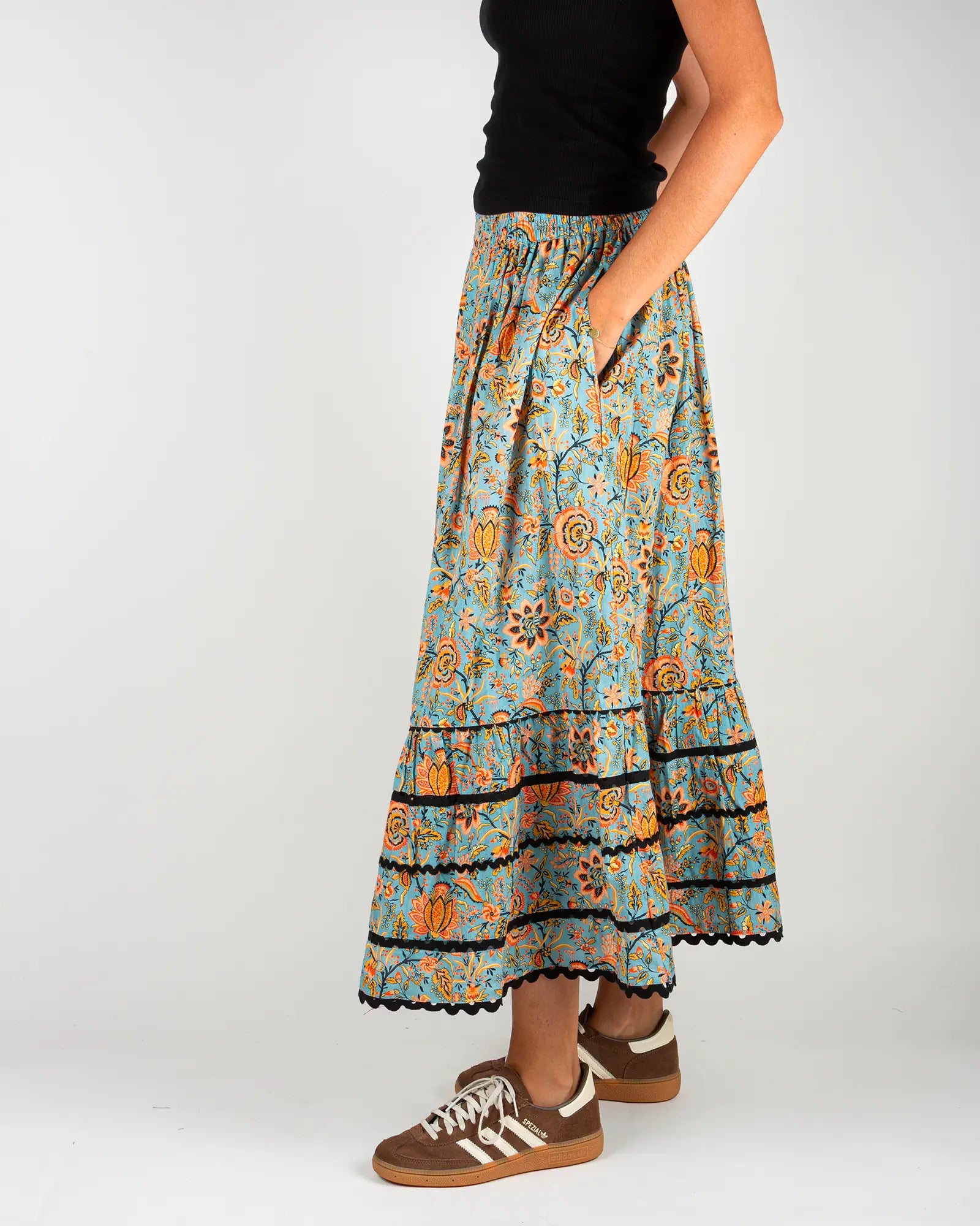 Jupe longue femme fluide Lolem, vue de profil – Bokabas