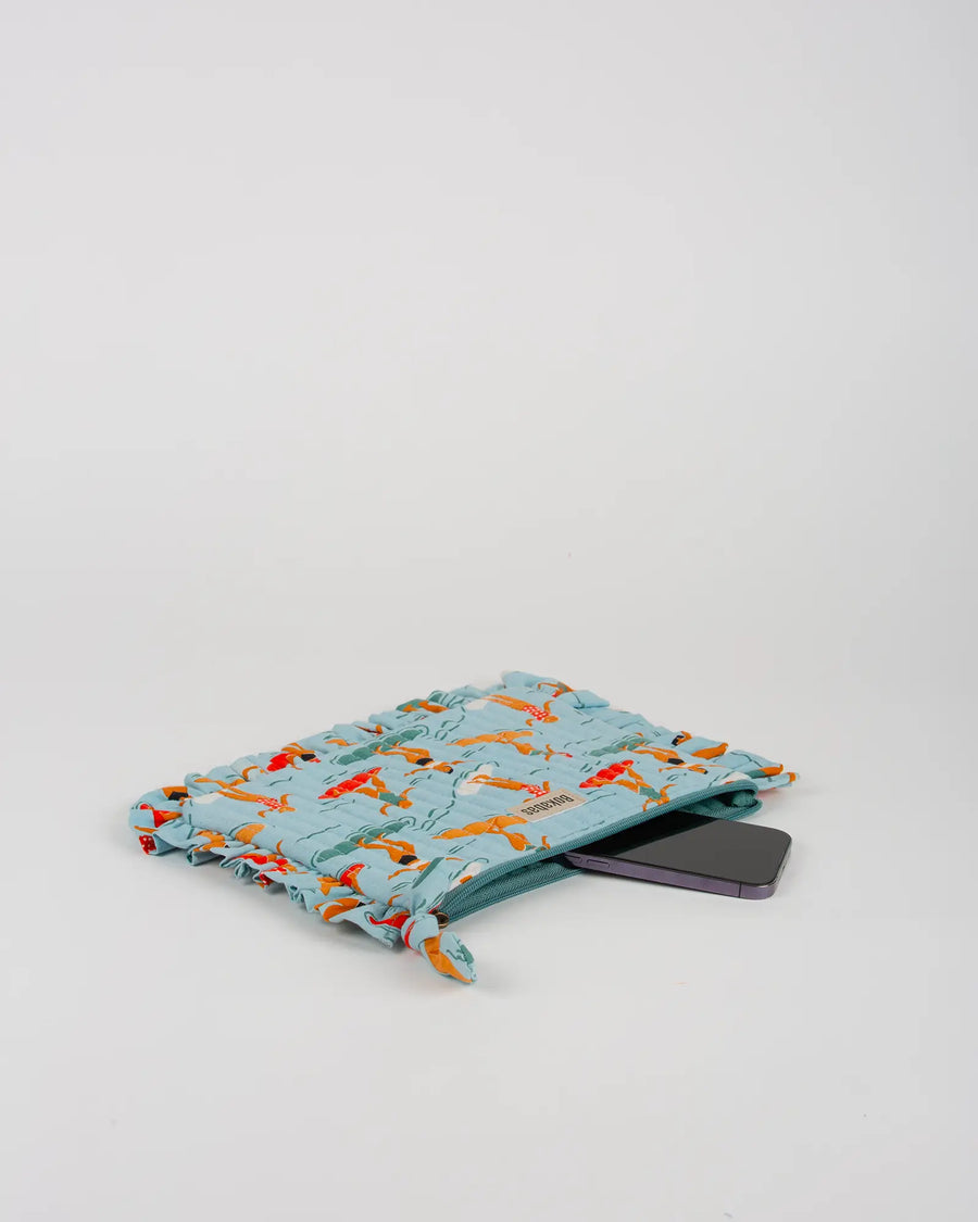 Pochette matelassée à froufrous Surf, vue de dessus – Bokabas