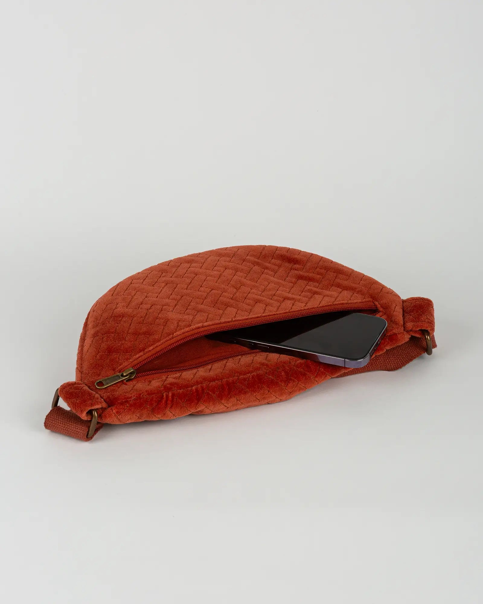 Sac banane velours côtelé Bokabas, terracotta, vue de dessus