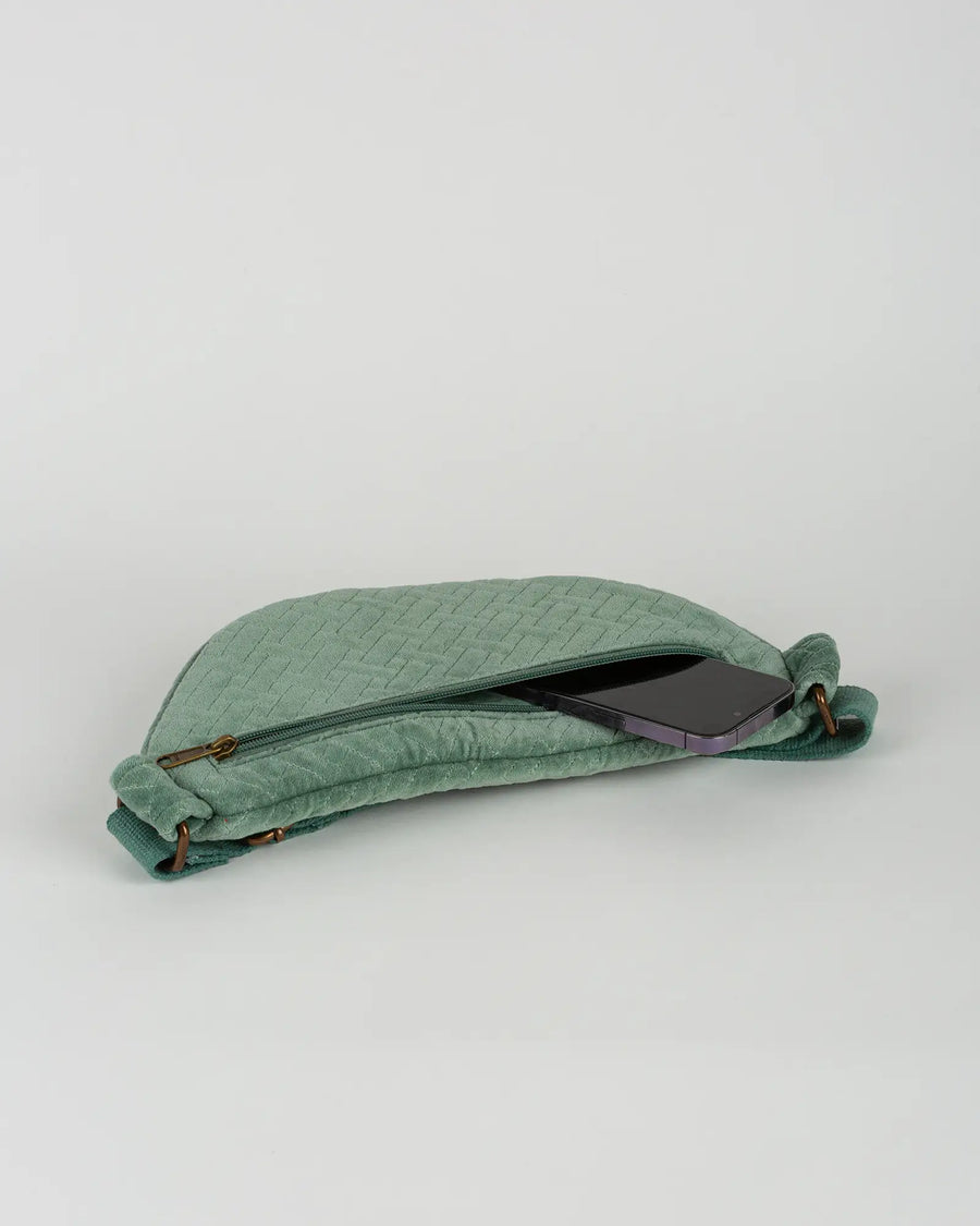 Sac banane velours côtelé Bokabas, vert sauge, vue de dessus