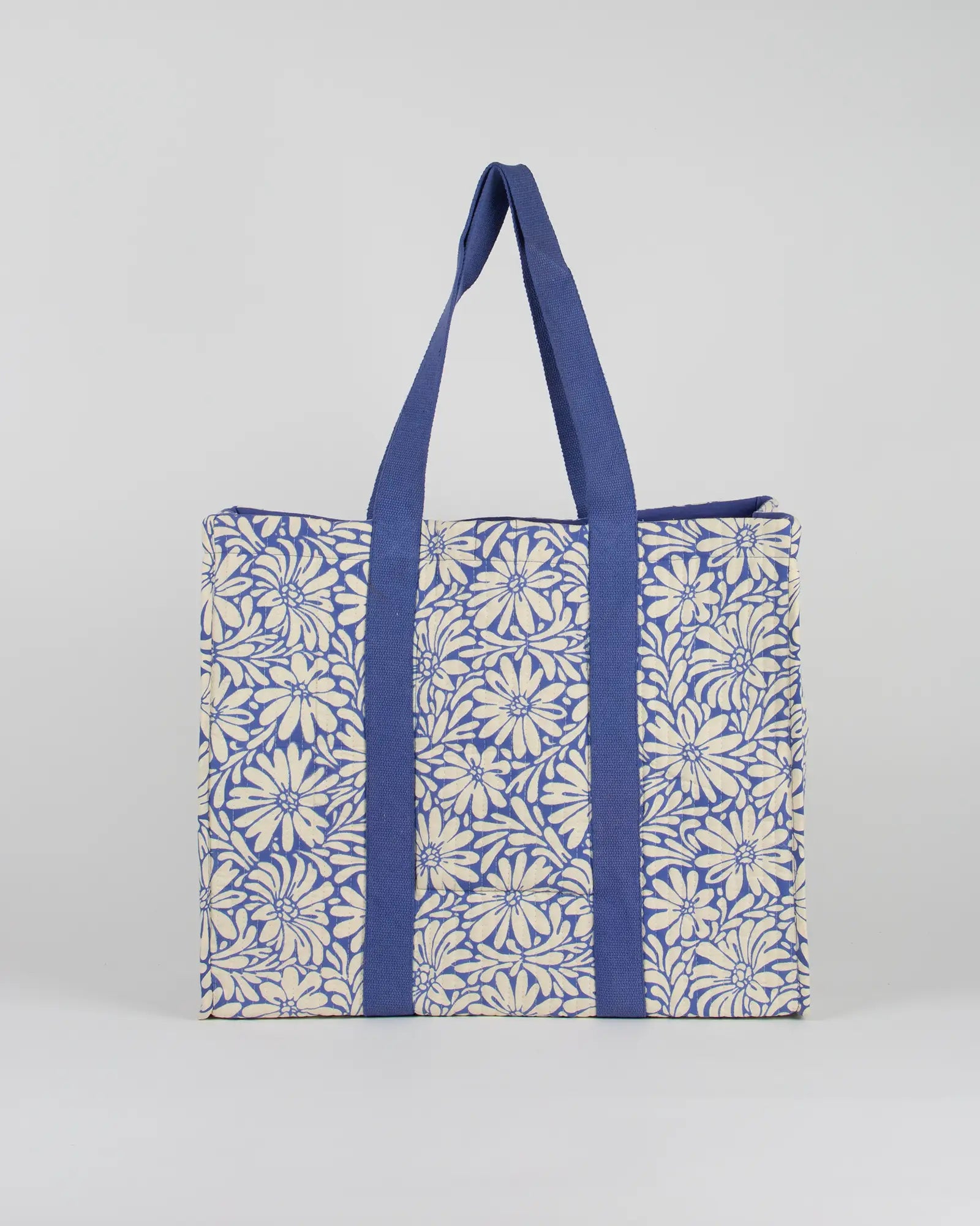 Sac cabas en tissu matelassé Bokabas, imprimé Daisy fleuri bleu et beige, vue de dos