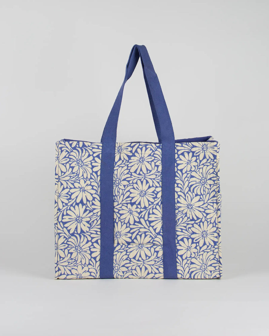 Sac cabas en tissu matelassé Bokabas, imprimé Daisy fleuri bleu et beige, vue de dos