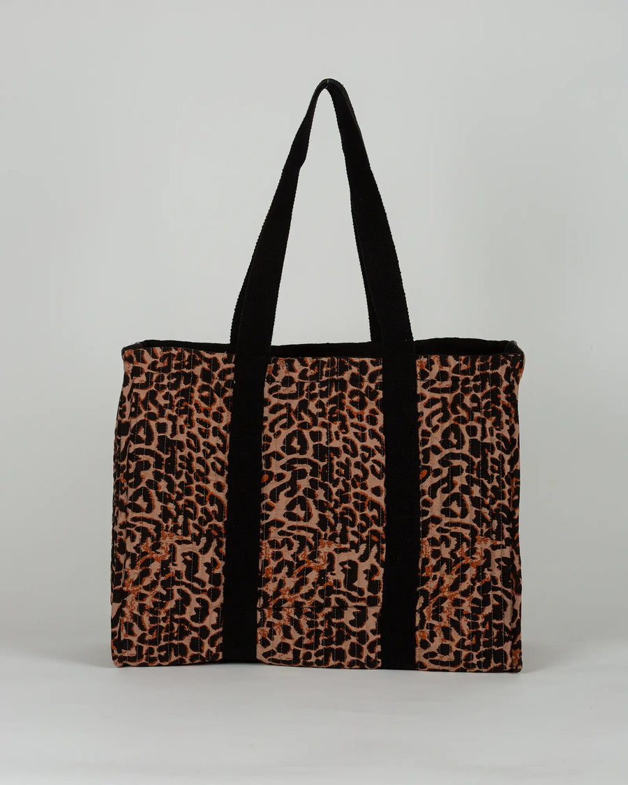 Sac cabas en tissu matelassé Bokabas, imprimé léopard noir et marron, vue de dos