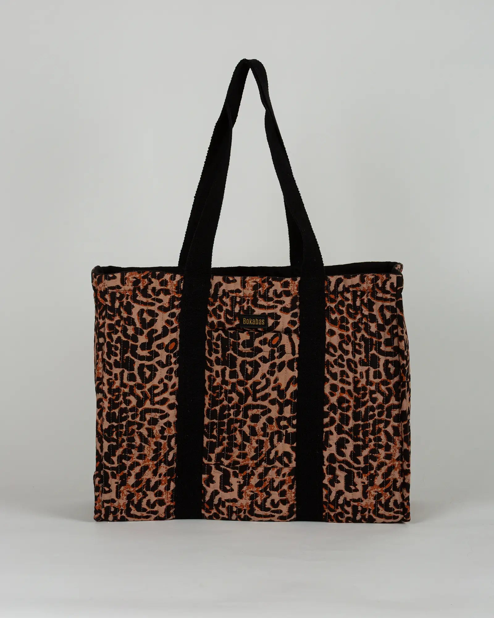 Sac cabas en tissu matelassé Bokabas, imprimé léopard noir et marron, vue de face