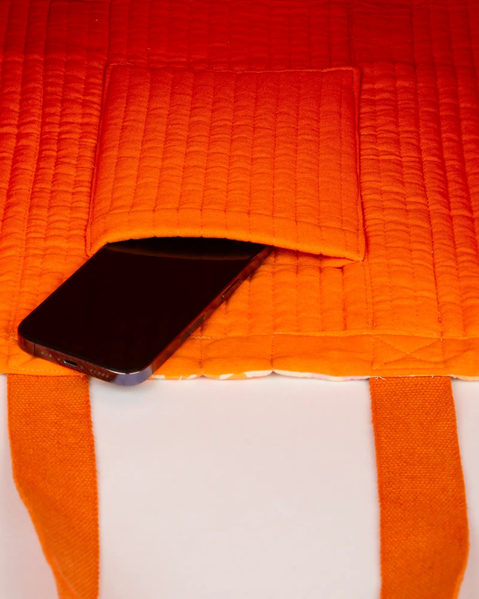 Sac cabas réversible en tissu matelassé Bokabas, imprimé Peachy fleuri orange, vue de l'intérieur