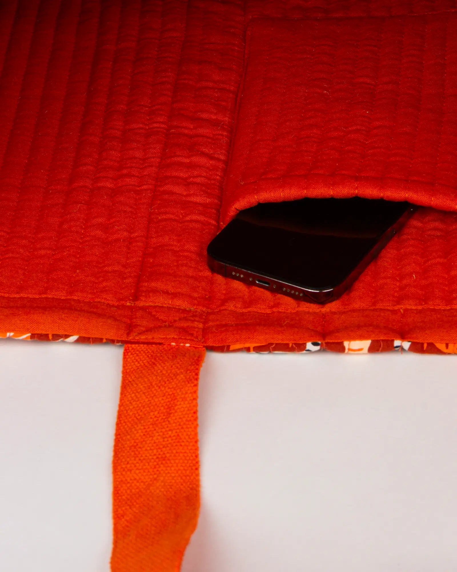 Sac cabas réversible en tissu matelassé Bokabas, imprimé Tropique palmier et guépard orange, vue de l'intérieur