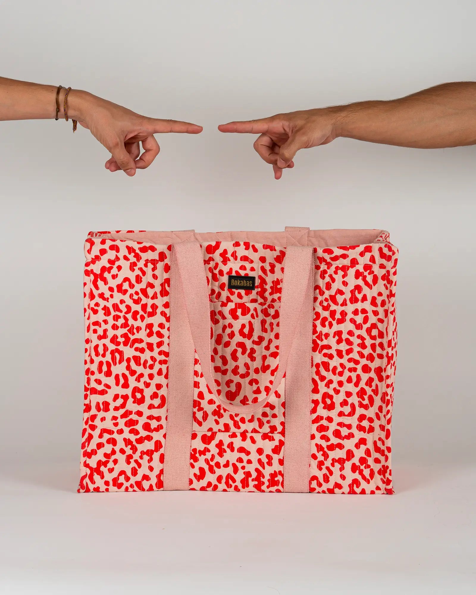 Sac cabas en tissu matelassé Bokabas, imprimé Valentine léopard rouge et rose, vue de face