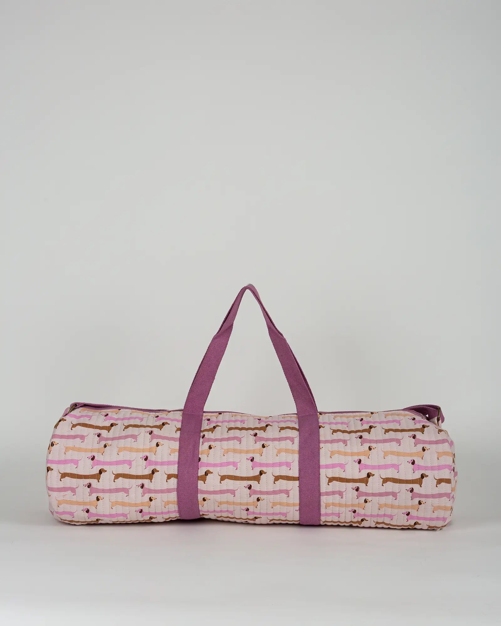 Sac de yoga en tissu matelassé Bokabas, imprimé Saucisse chien teckel rose et violet, vue de dos