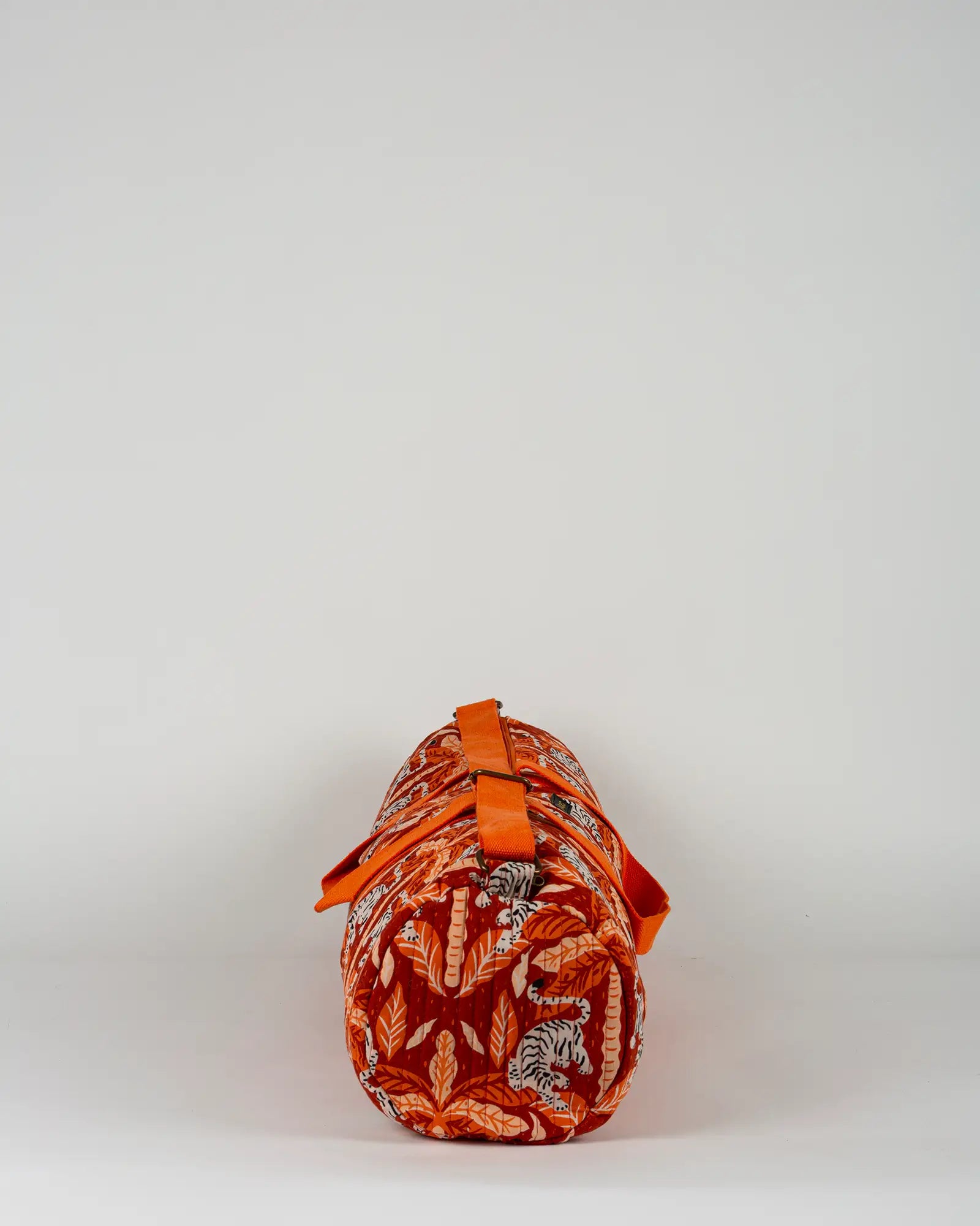 Sac de yoga en tissu matelassé Bokabas, imprimé Tropique palmier et guépard orange, vue de profil