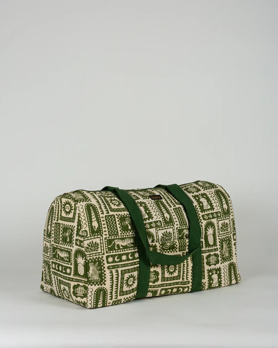 Sac week-end matelassé Bokabas, imprimé Art vert kaki et beige, vue de trois-quarts