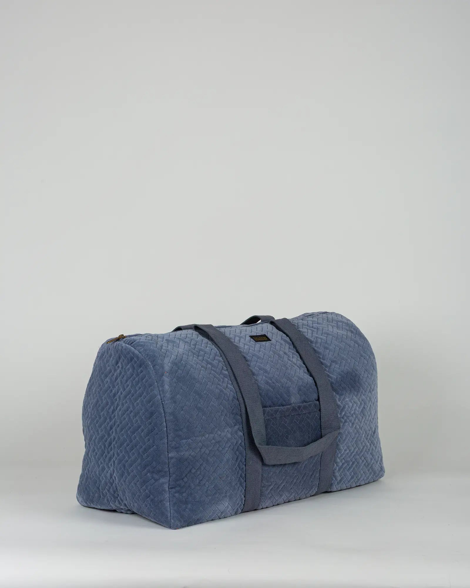Sac week-end en velours côtelé Bokabas, bleu ciel, vue de trois-quarts