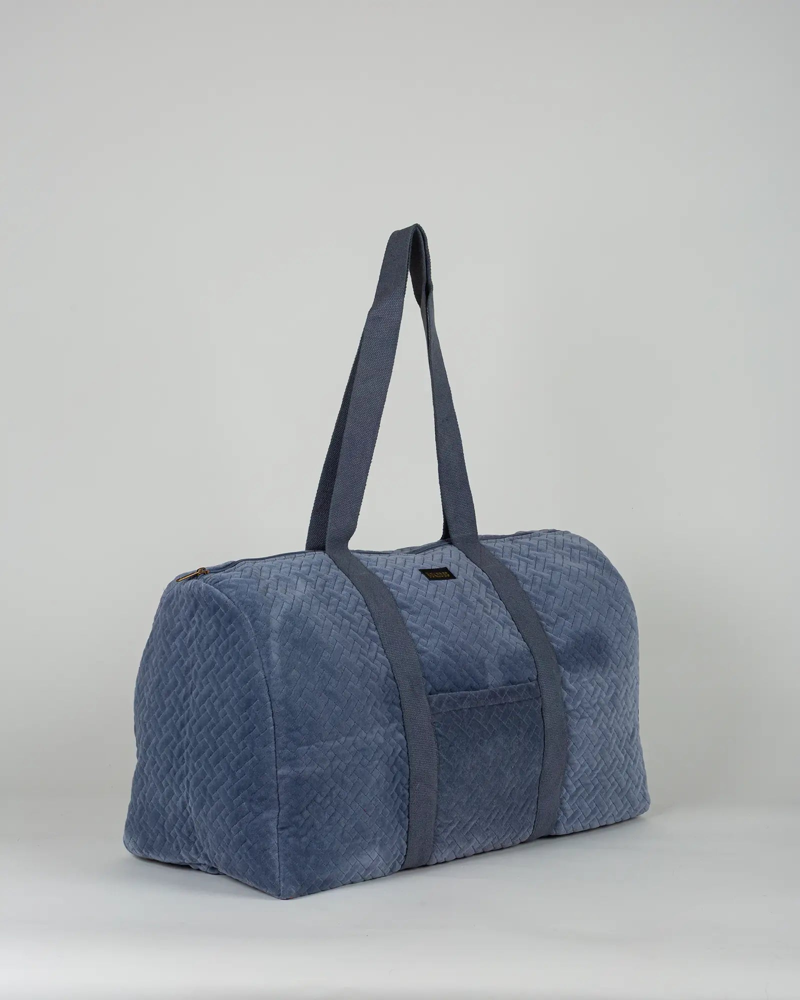 Sac week-end en velours côtelé Bokabas, bleu ciel, vue de trois-quarts