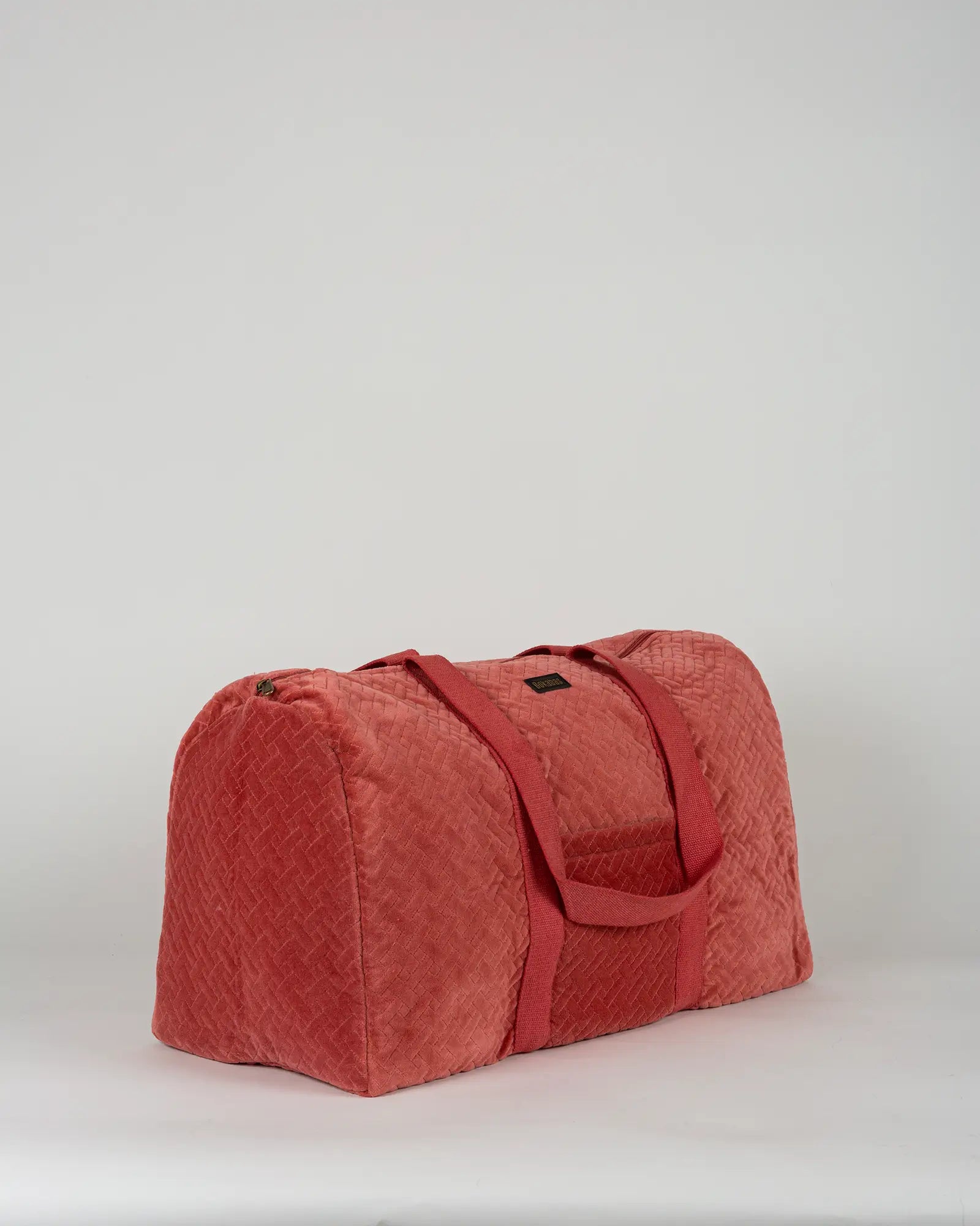 Sac week-end en velours côtelé Bokabas, rose framboise, vue de trois-quarts