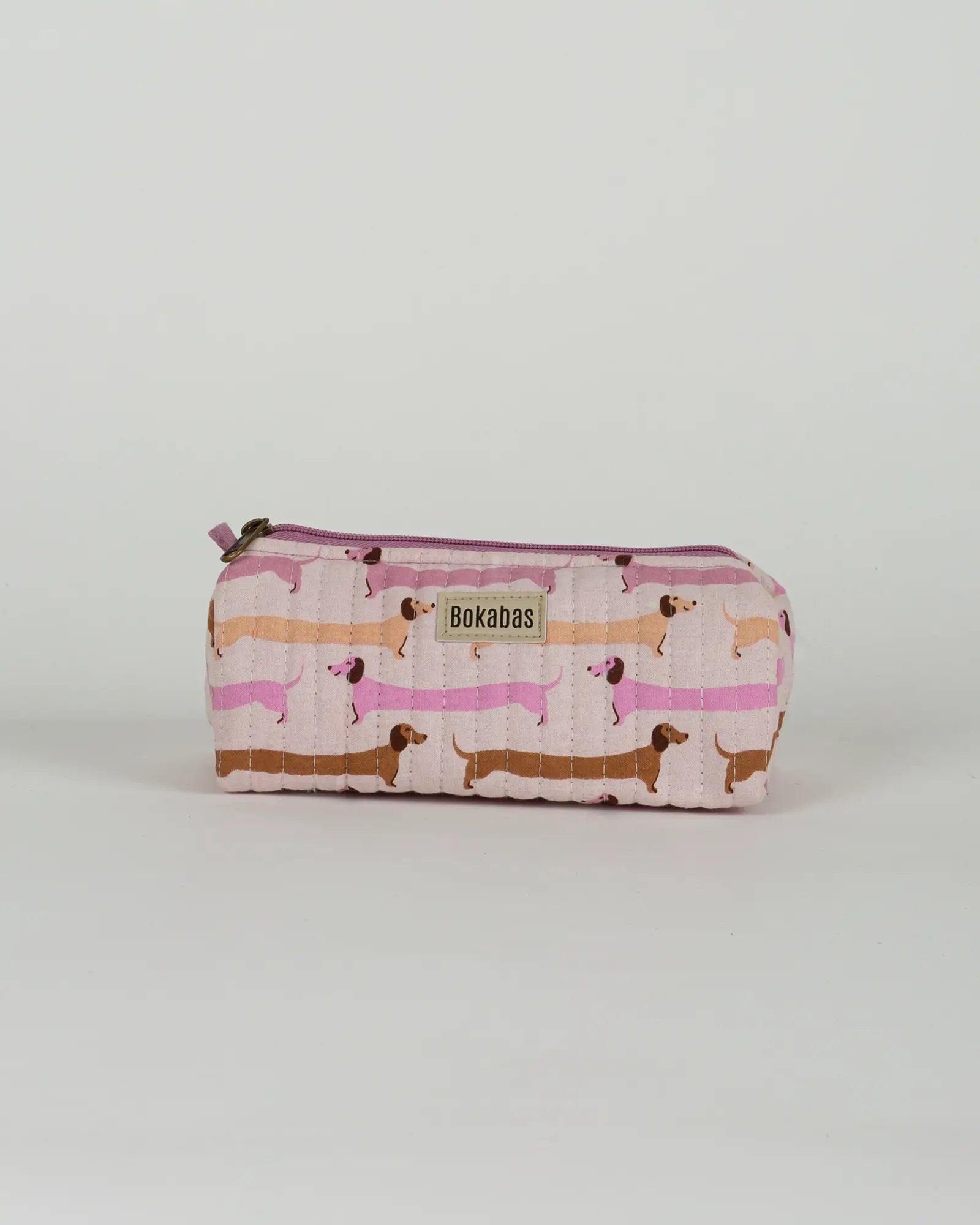 Trousse à crayons scolaire matelassée Bokabas, imprimé Saucisse chien teckel rose et violet, vue de face
