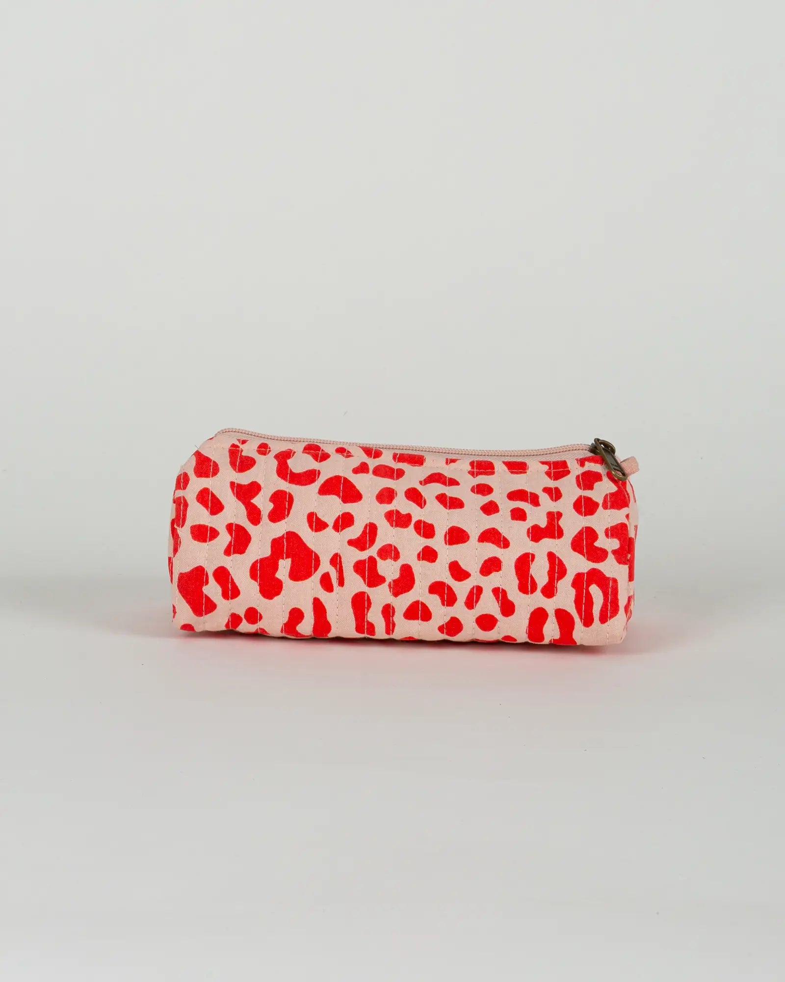 Trousse à crayons scolaire matelassée Bokabas, imprimé Valentine léopard rouge et rose, vue de dos