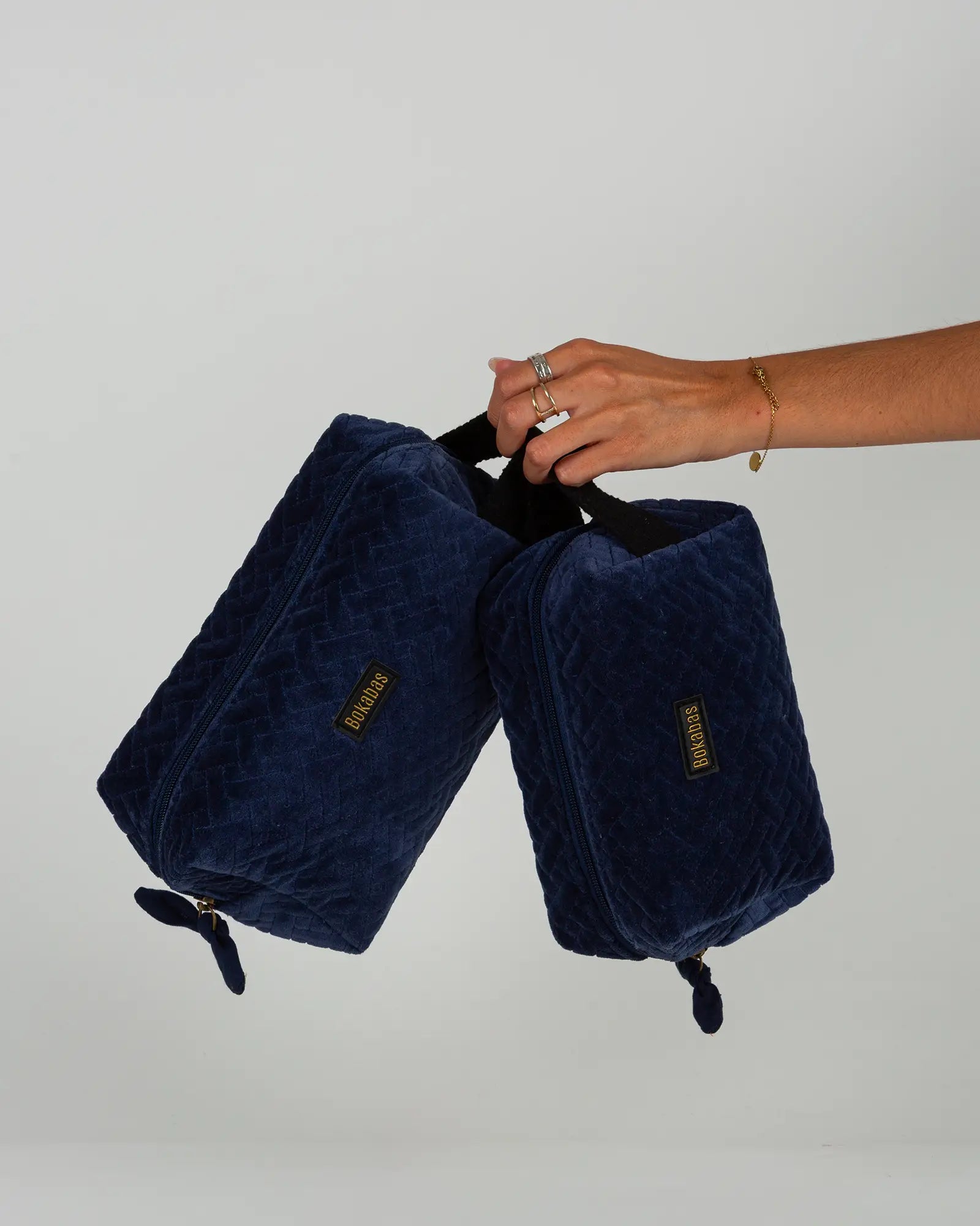 Trousse de toilette en velours côtelé Bokabas, bleu marine, vue de face