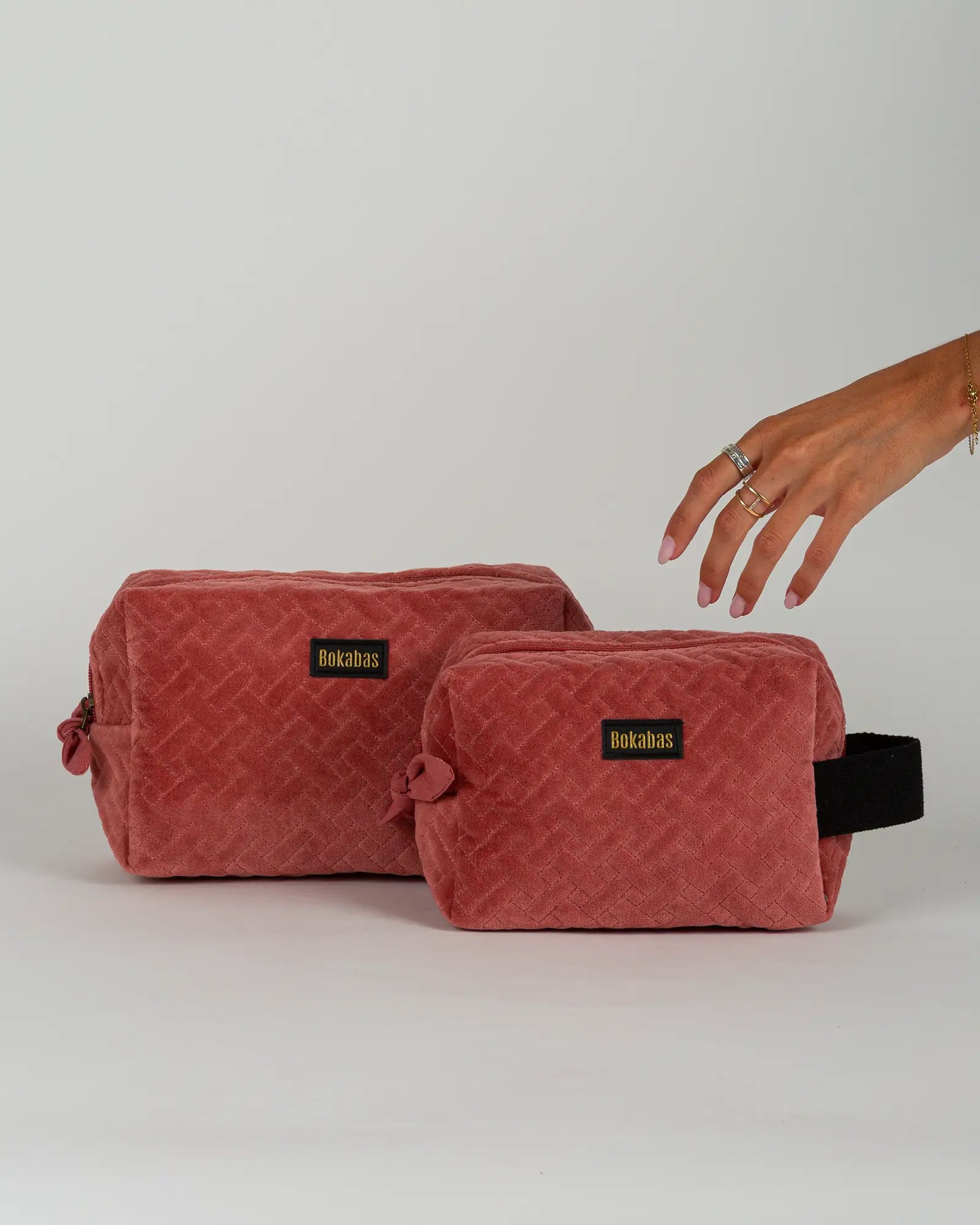 Trousse de toilette en velours côtelé Bokabas, rose framboise, vue de face
