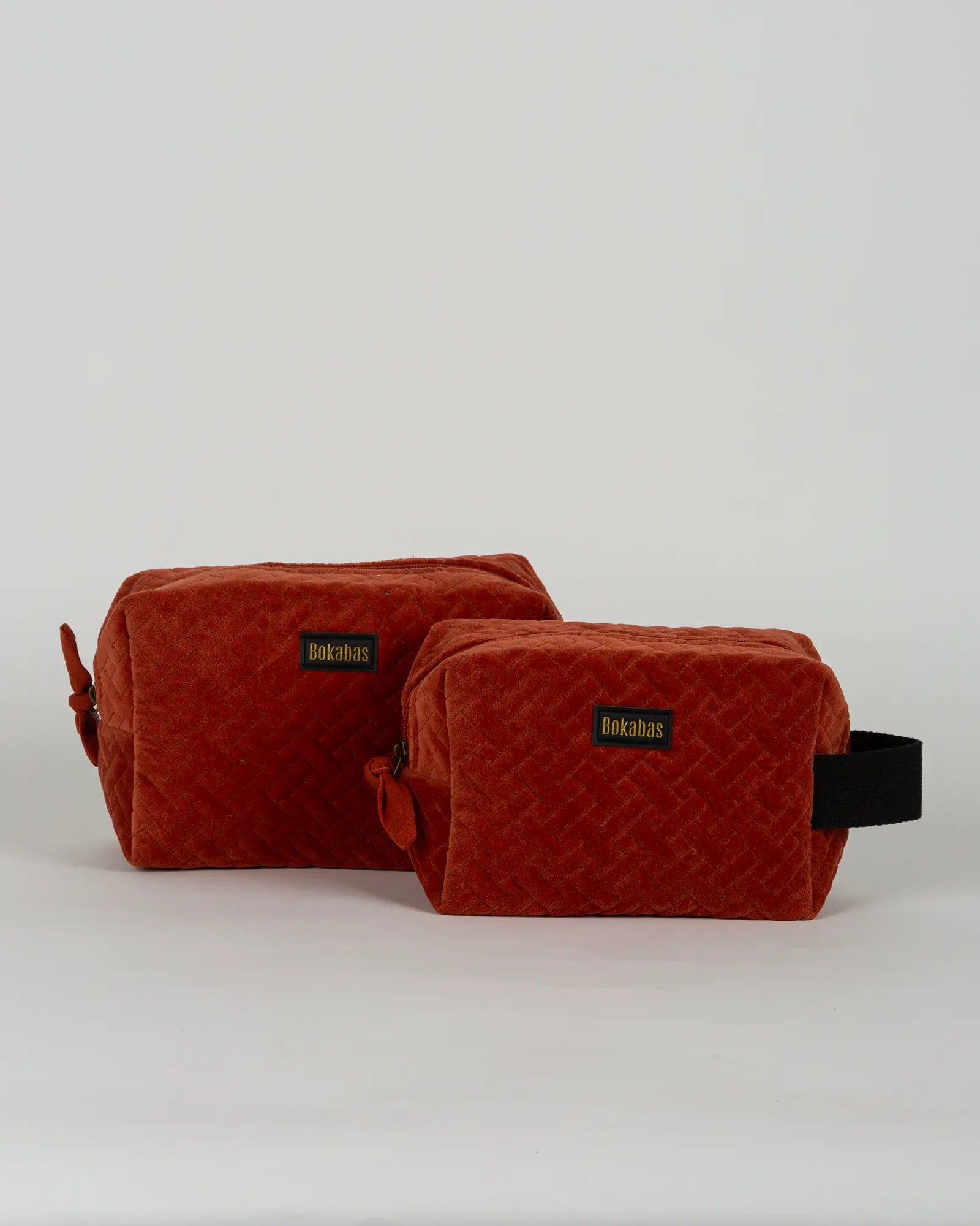 Trousse de toilette en velours côtelé Bokabas, terracotta, vue de face