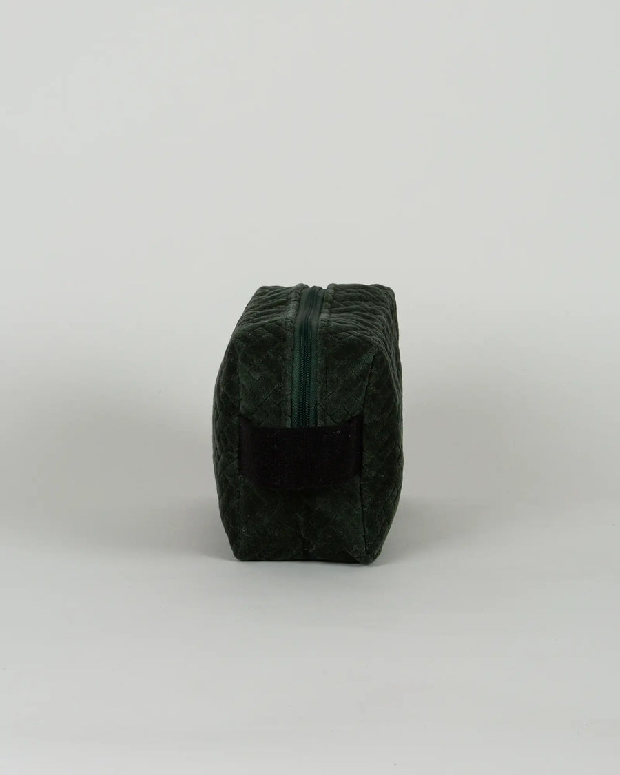 Trousse de toilette en velours côtelé Bokabas, vert kaki, vue de profil