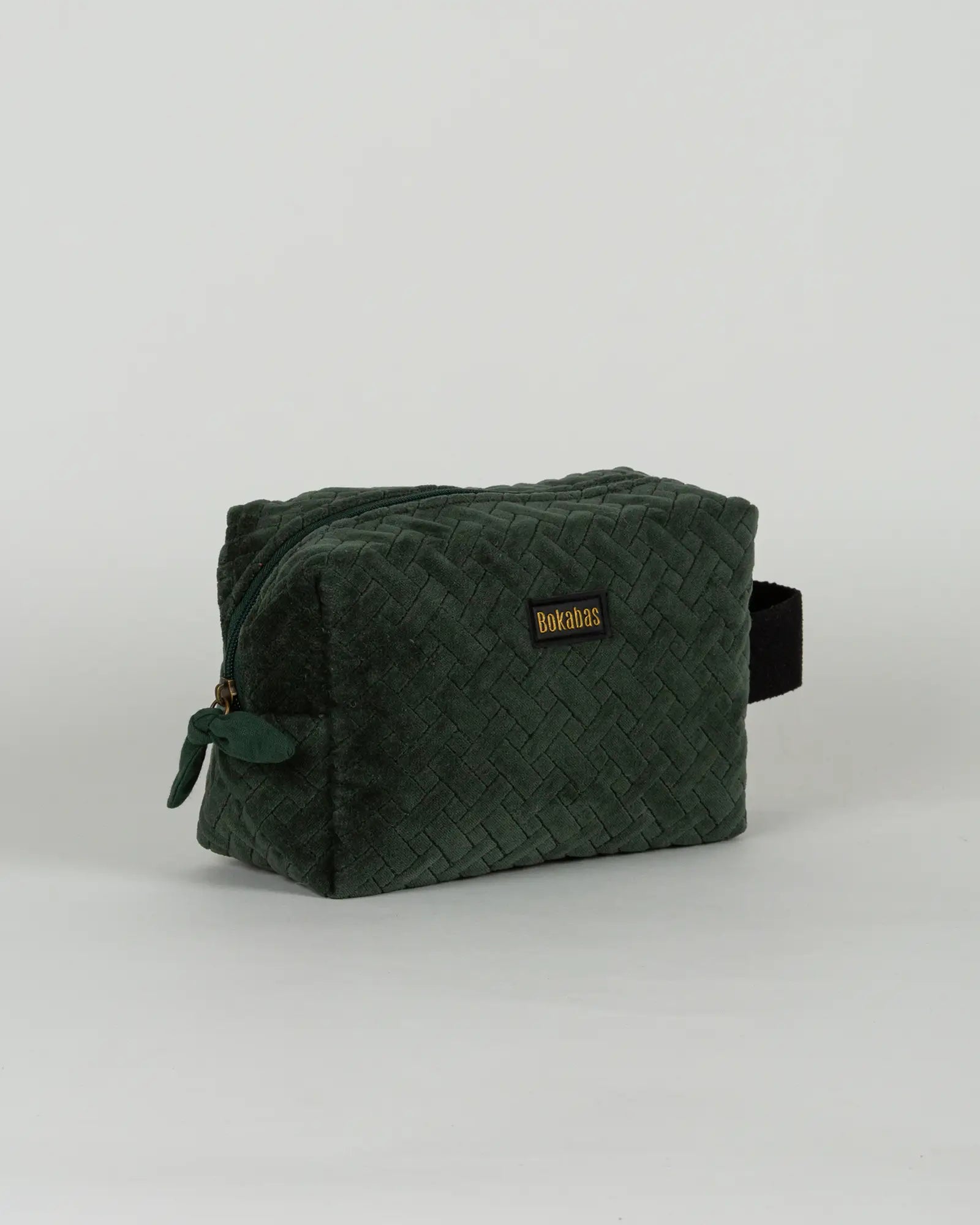 Trousse de toilette en velours côtelé Bokabas, vert kaki, vue de trois-quarts