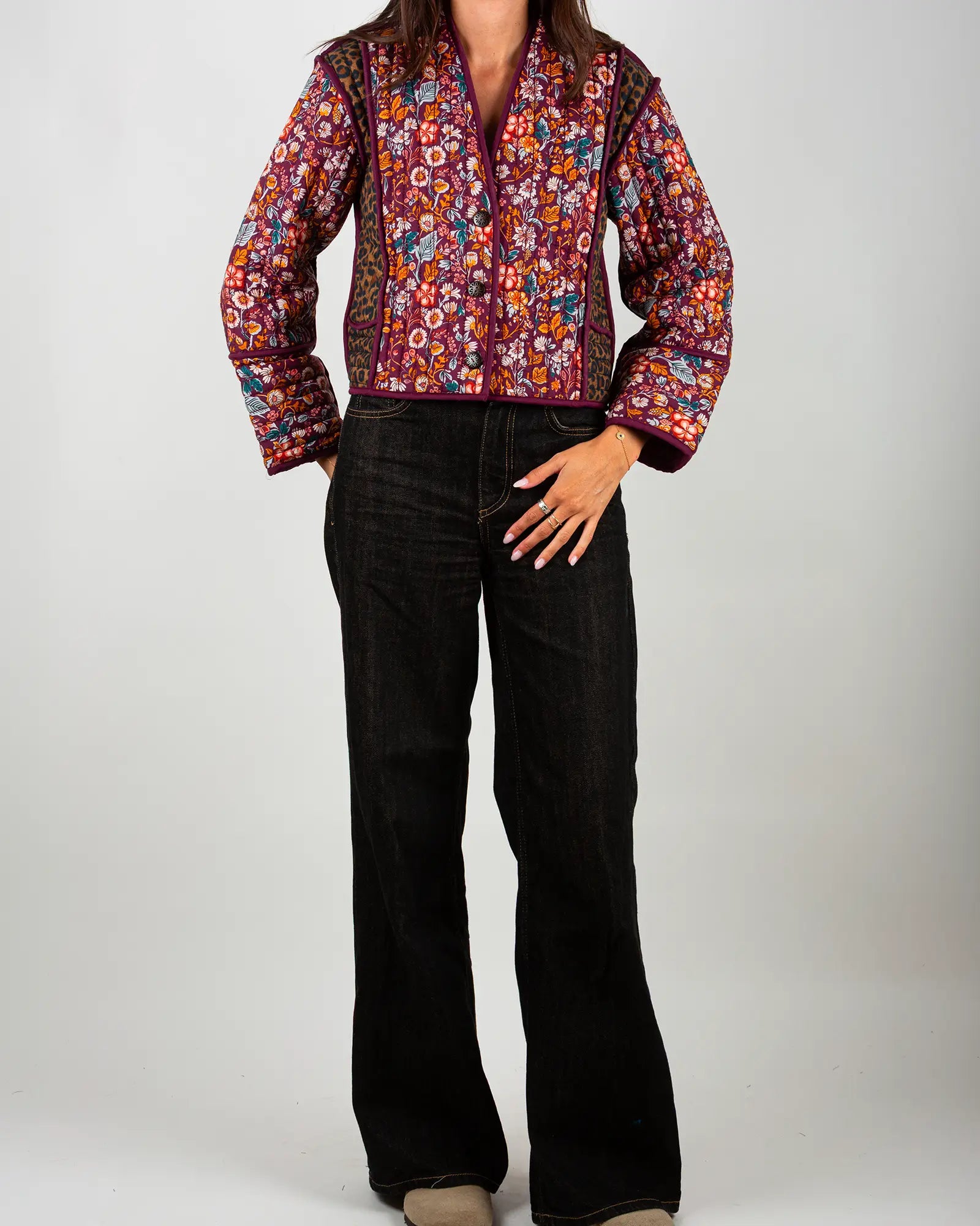 Veste kimono matelassée Bokabas, imprimé Morris Léopard, fleuri et léopard, vue de face