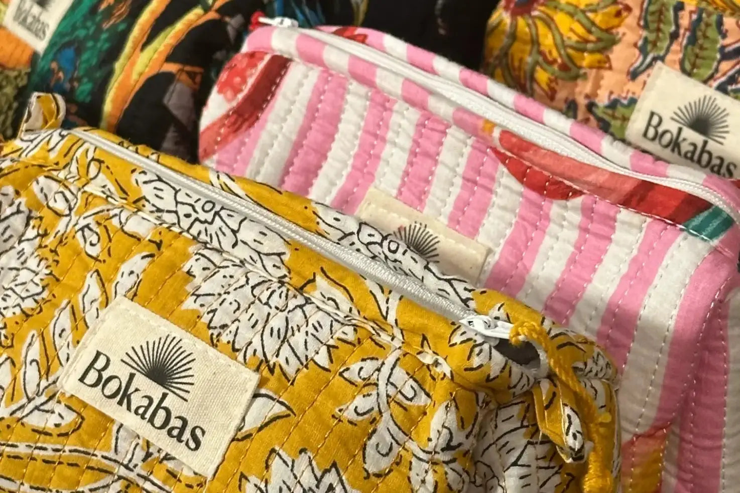 Trousses Bokabas colorées avec motifs floraux – détail produit